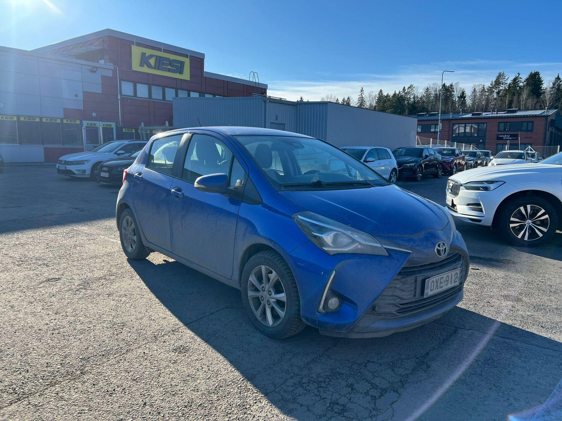 TOYOTA Yaris 2018