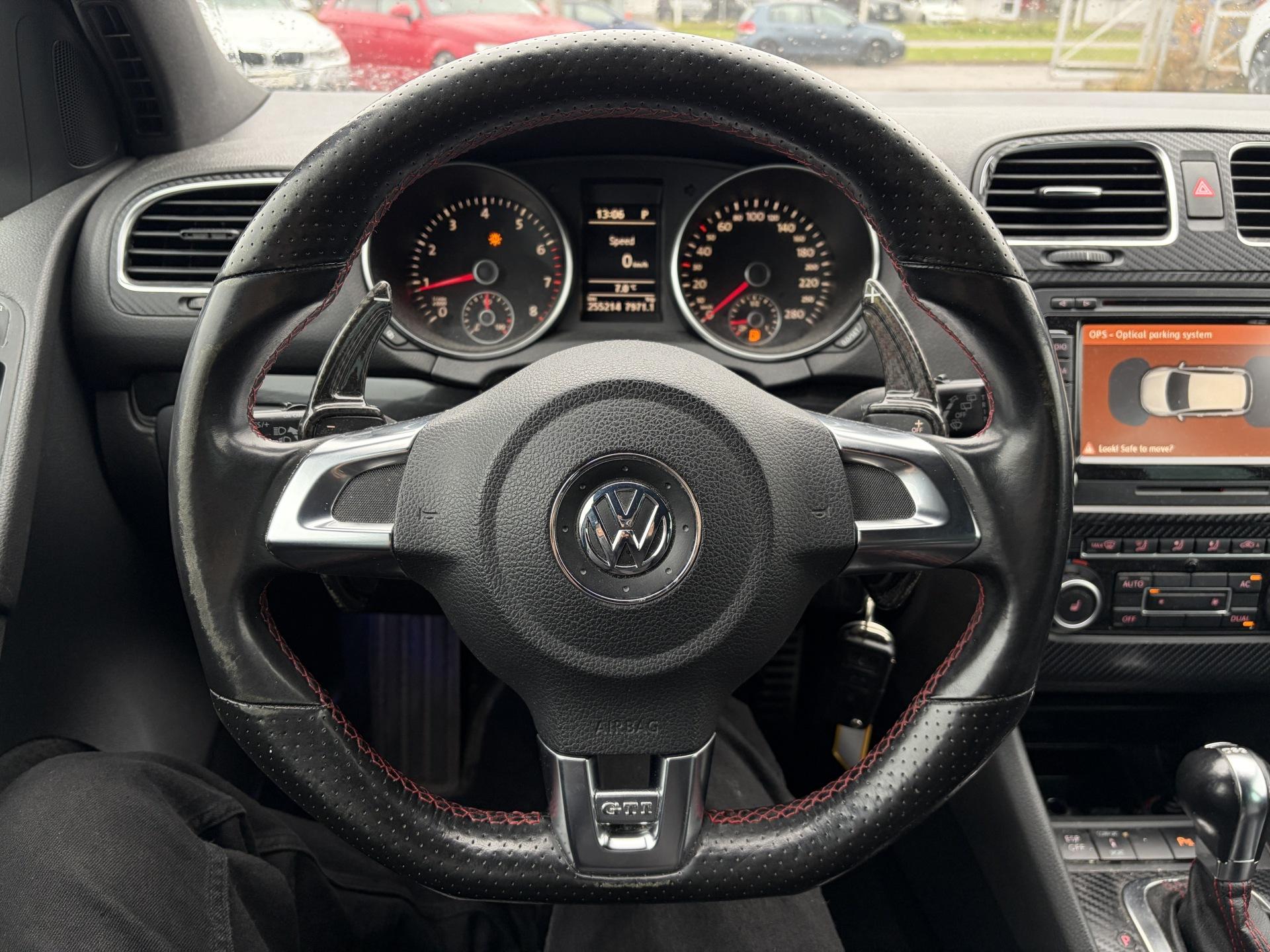 VOLKSWAGEN Golf 2009