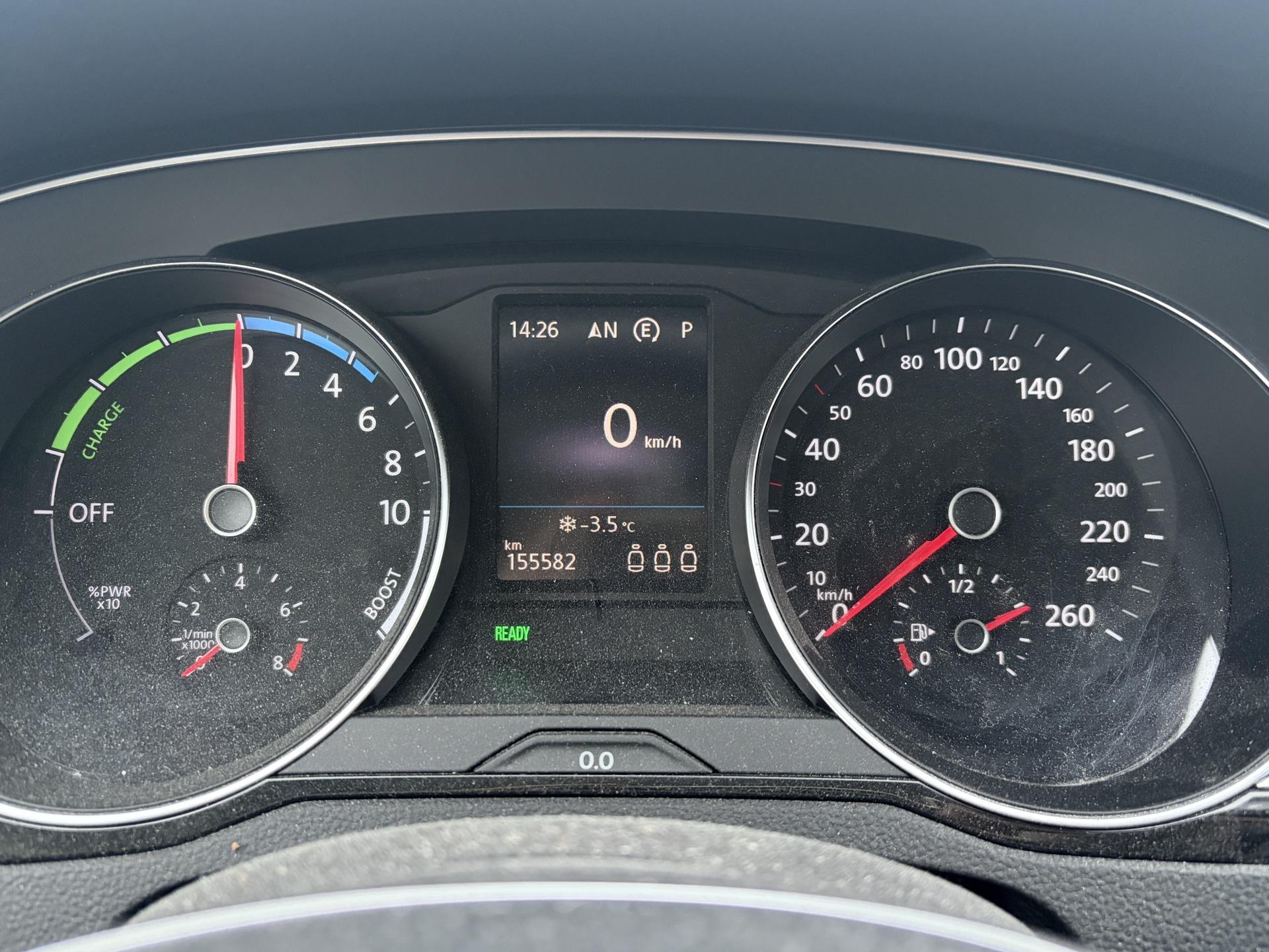 VOLKSWAGEN Passat 2018