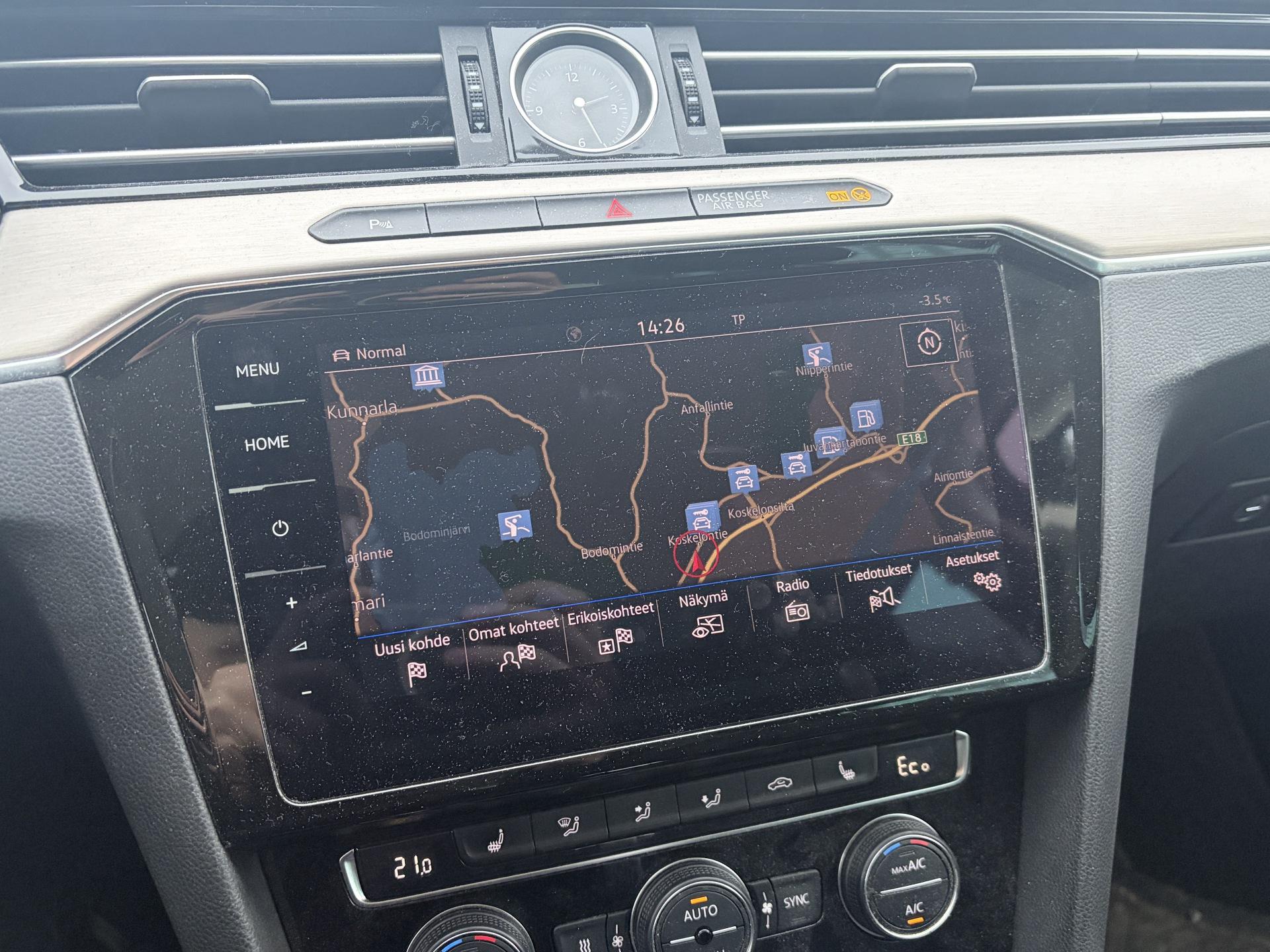 VOLKSWAGEN Passat 2018