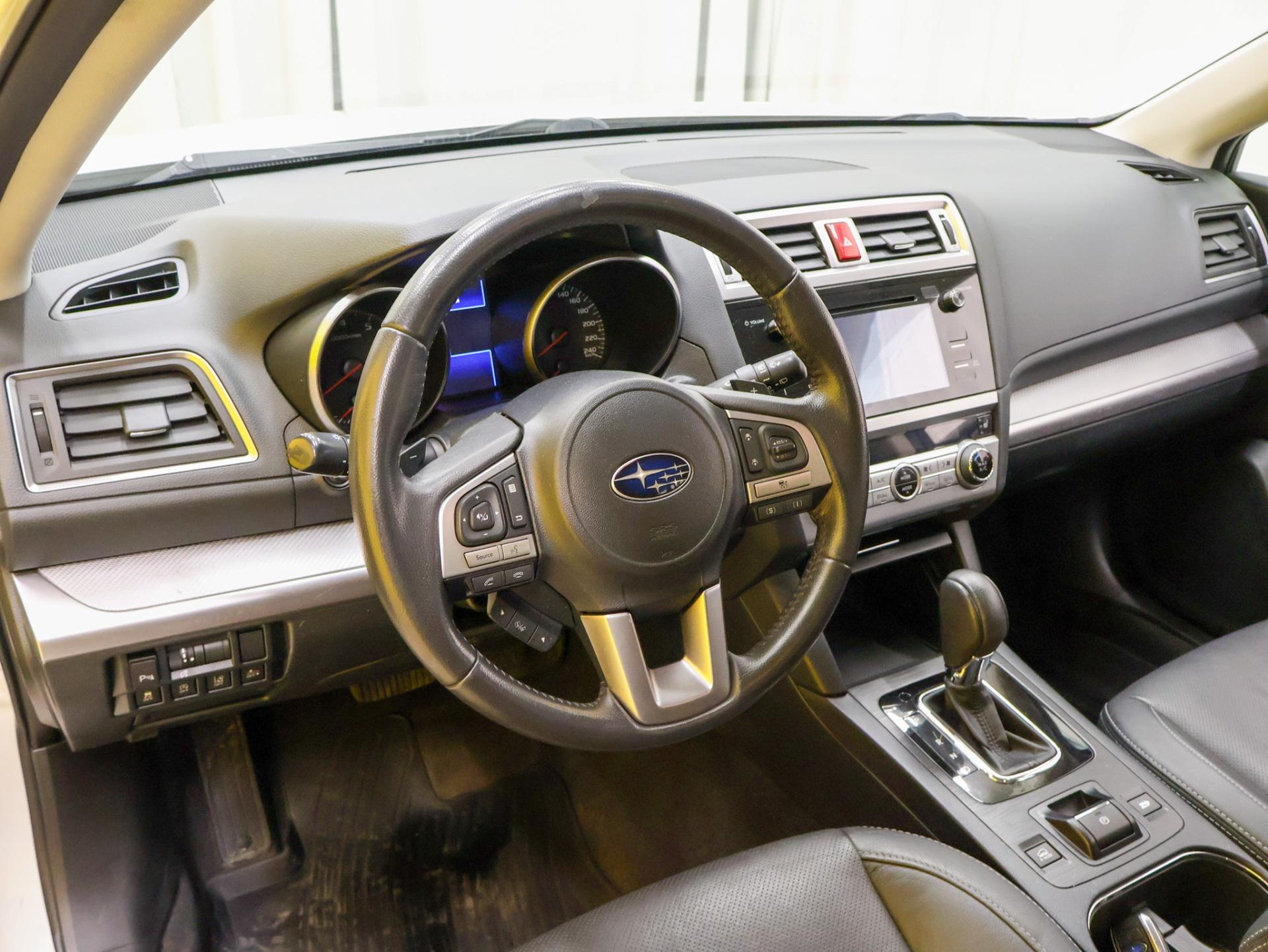 SUBARU Legacy 2017