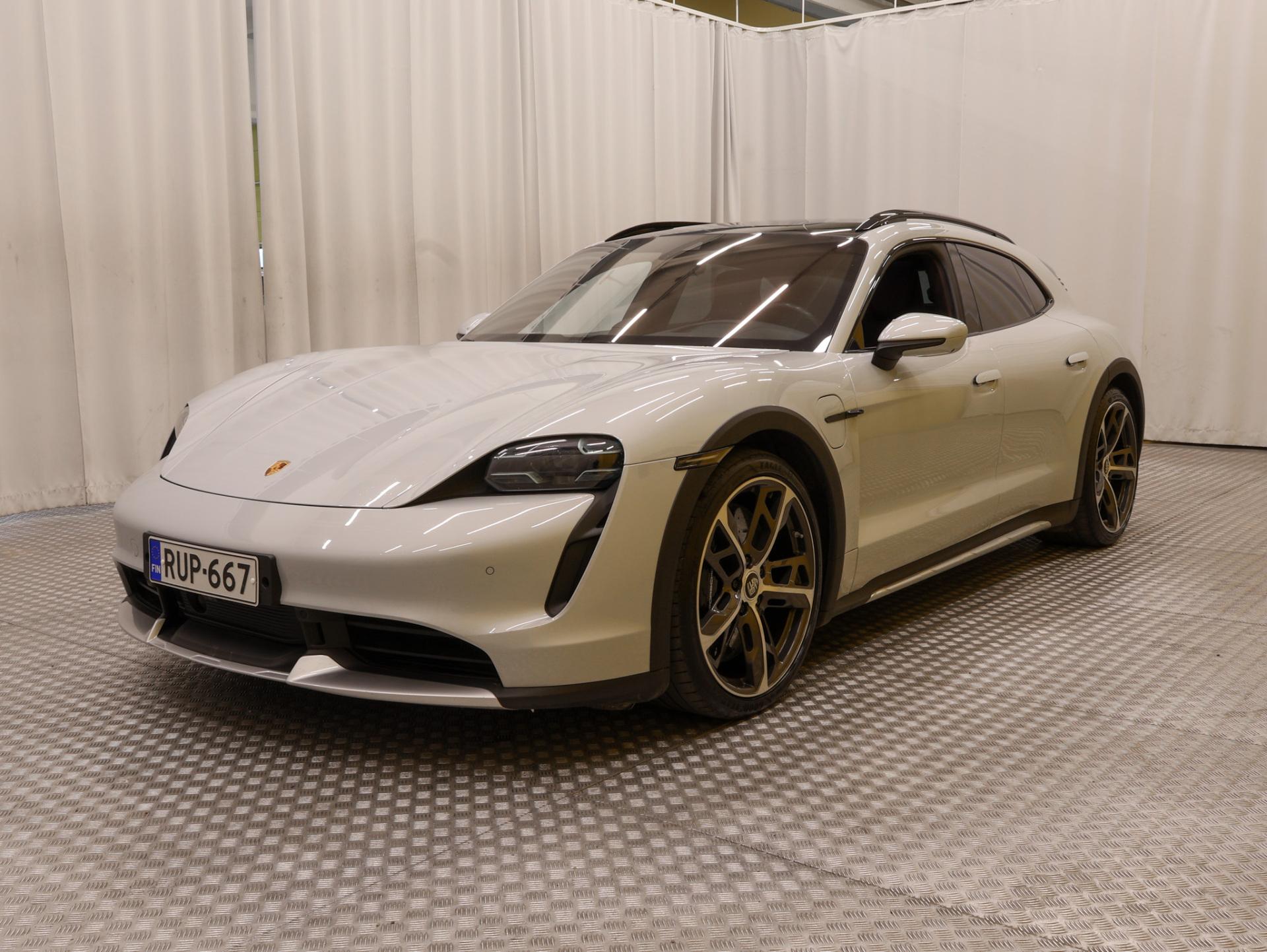 PORSCHE Taycan 2021
