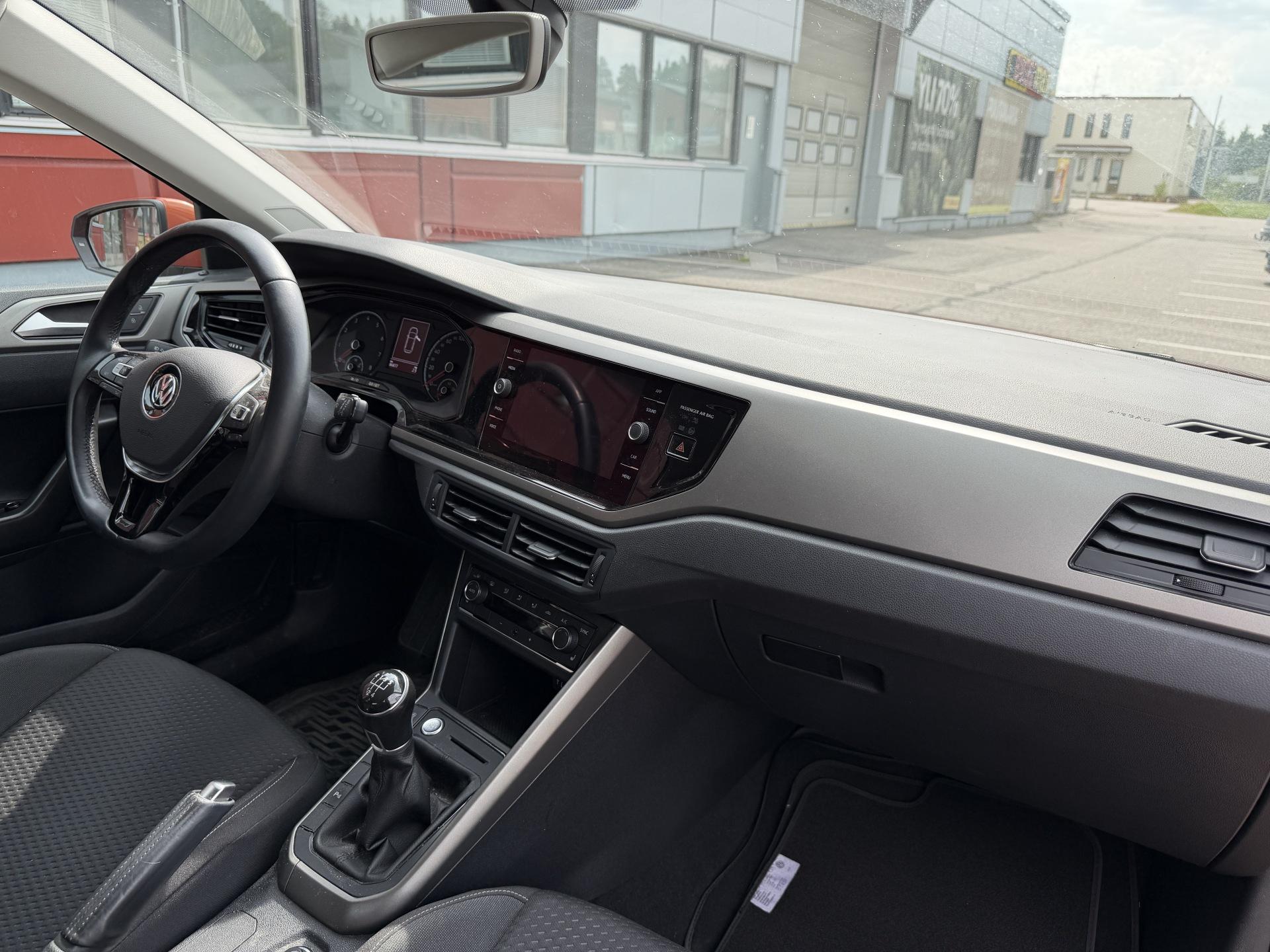 VOLKSWAGEN Polo 2018