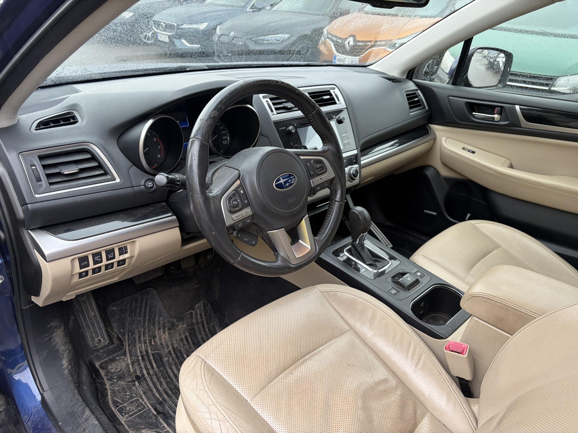 SUBARU Outback 2017