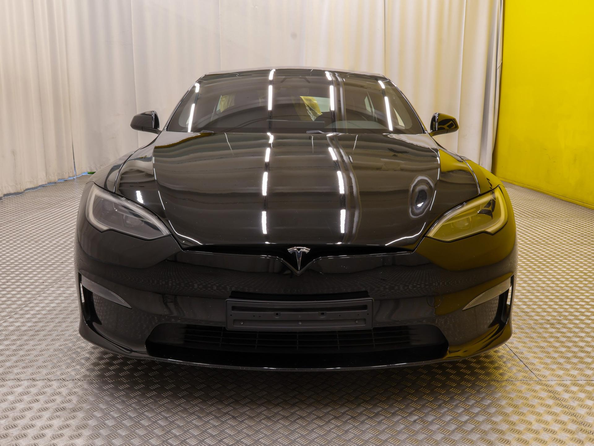 TESLA Model S 2023