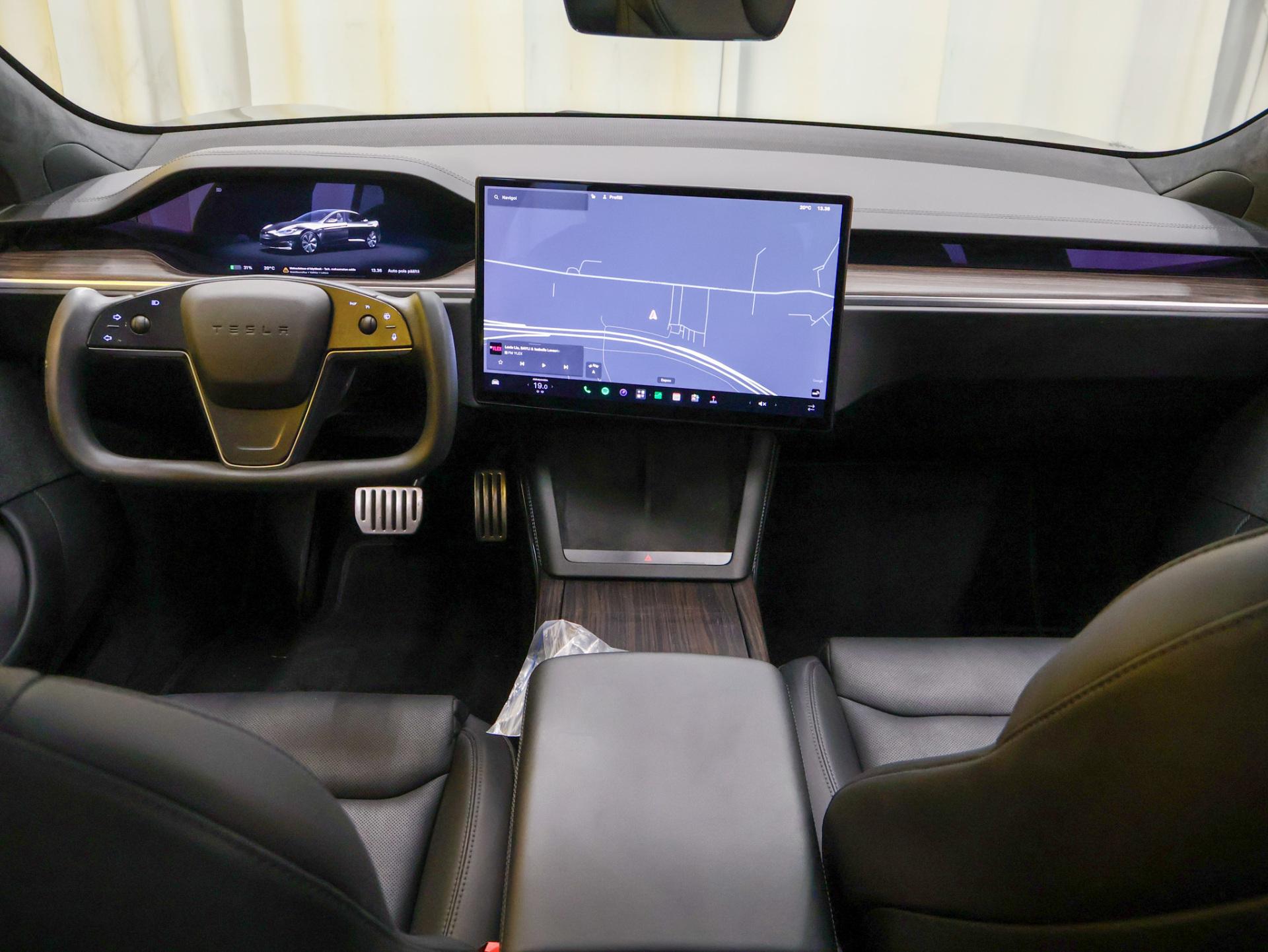 TESLA Model S 2023
