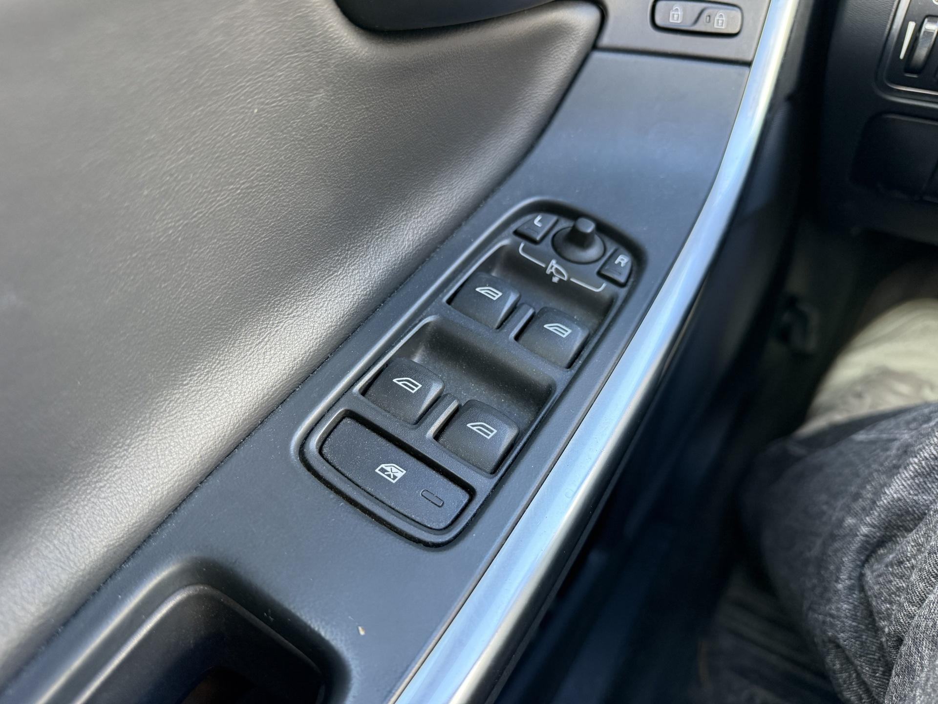 VOLVO V60 2017