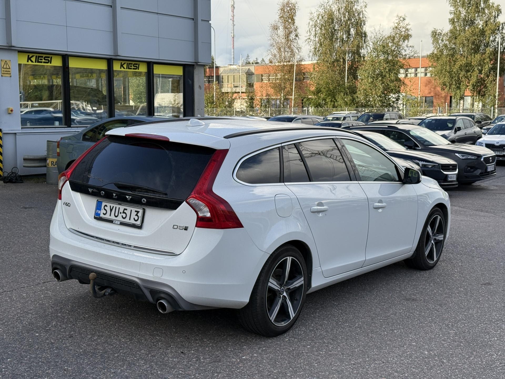 VOLVO V60 2017