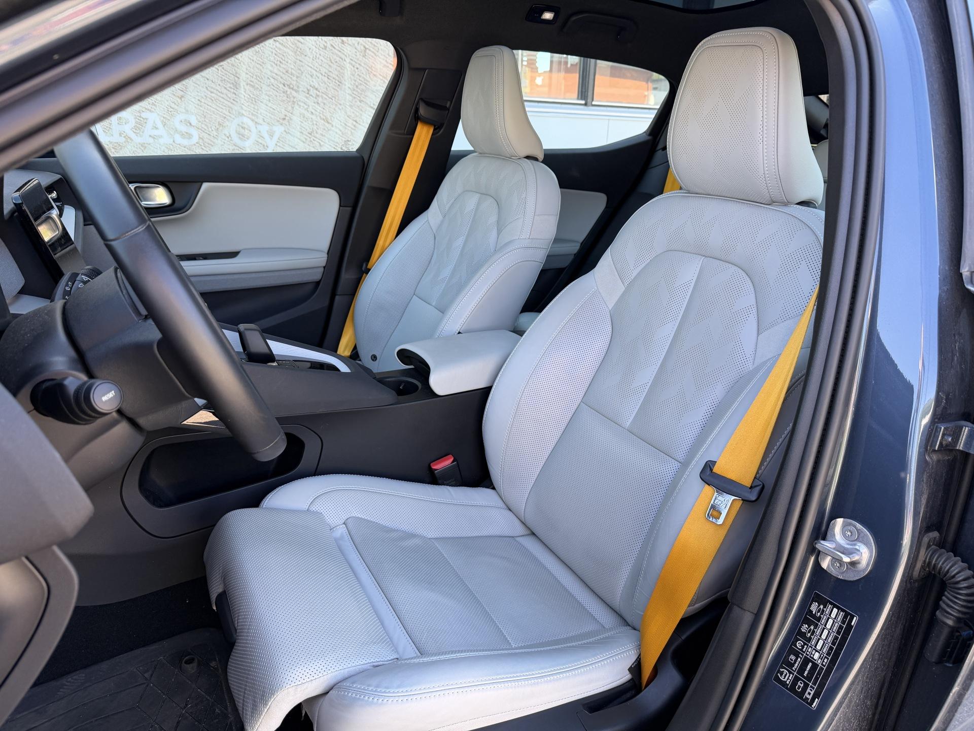 POLESTAR 2 2024