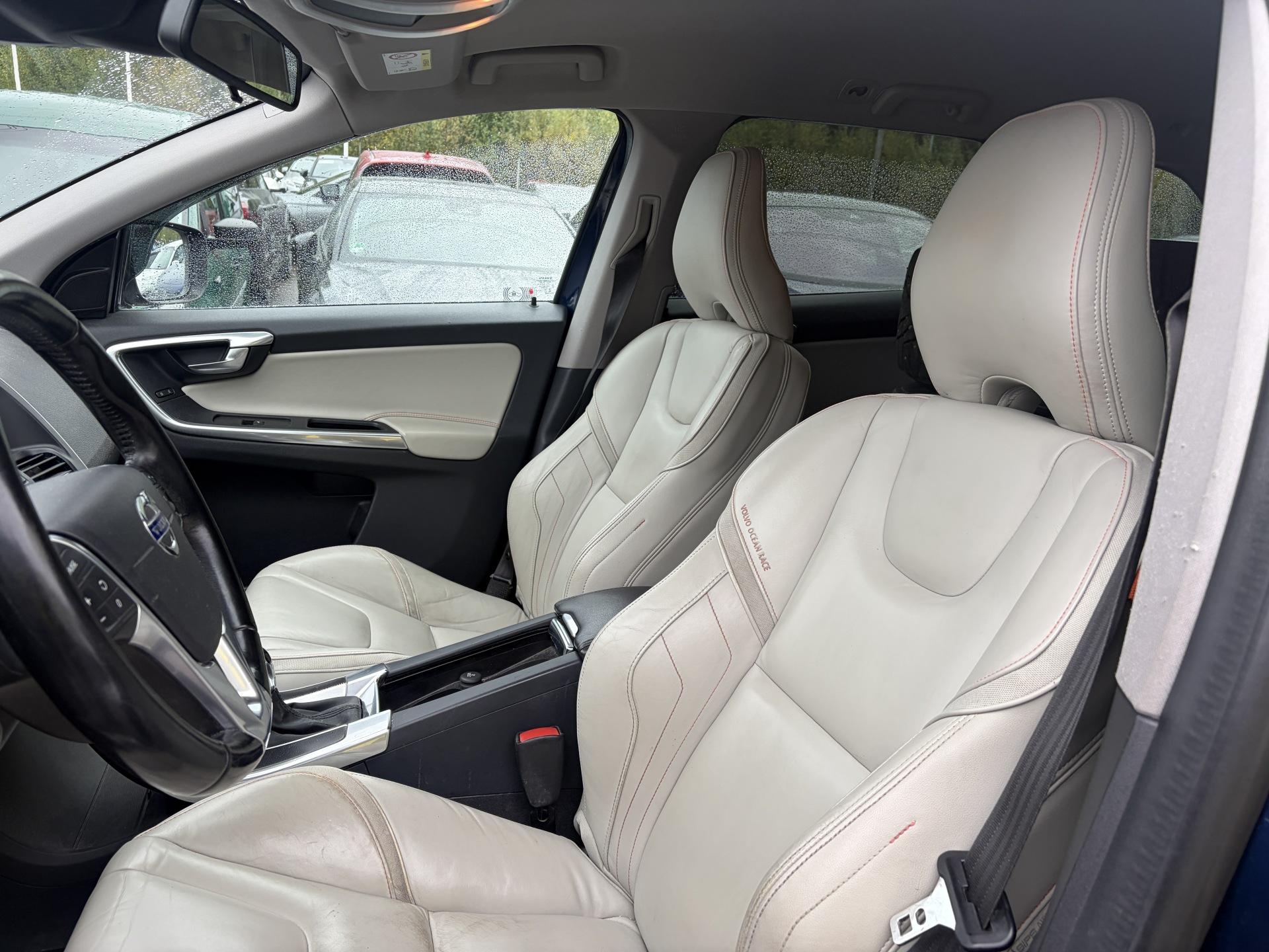 VOLVO XC60 2015