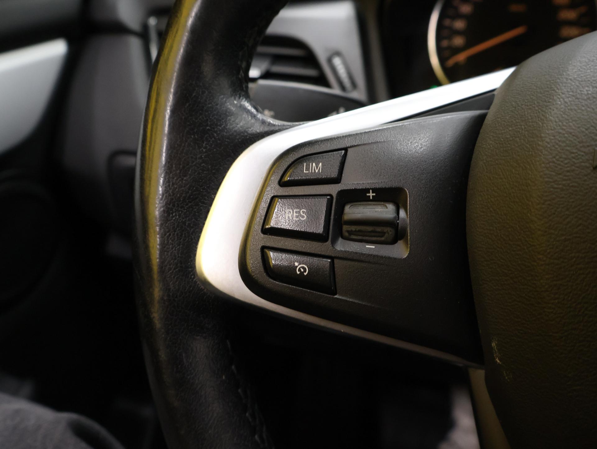 BMW 218 2015