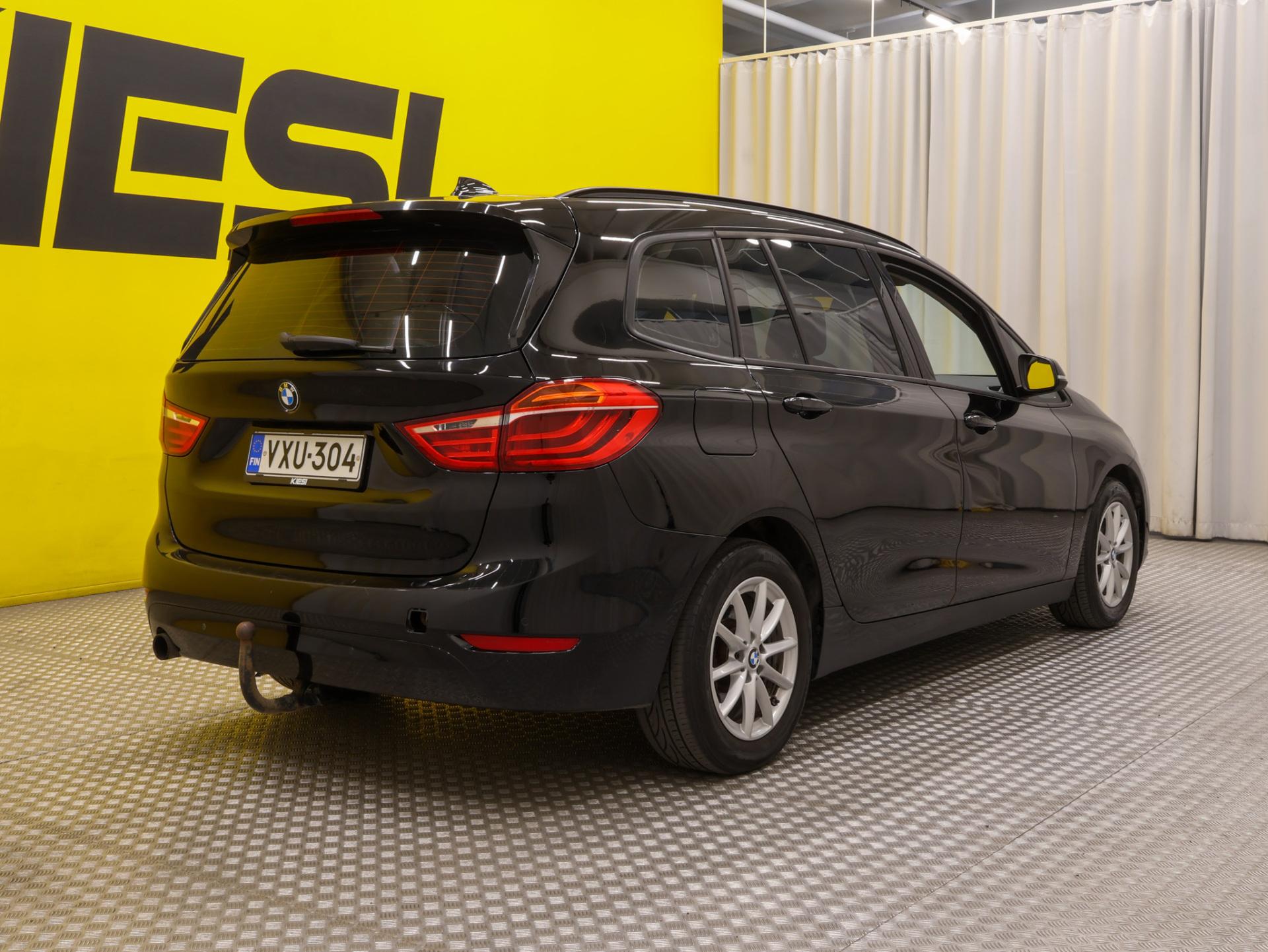 BMW 218 2015