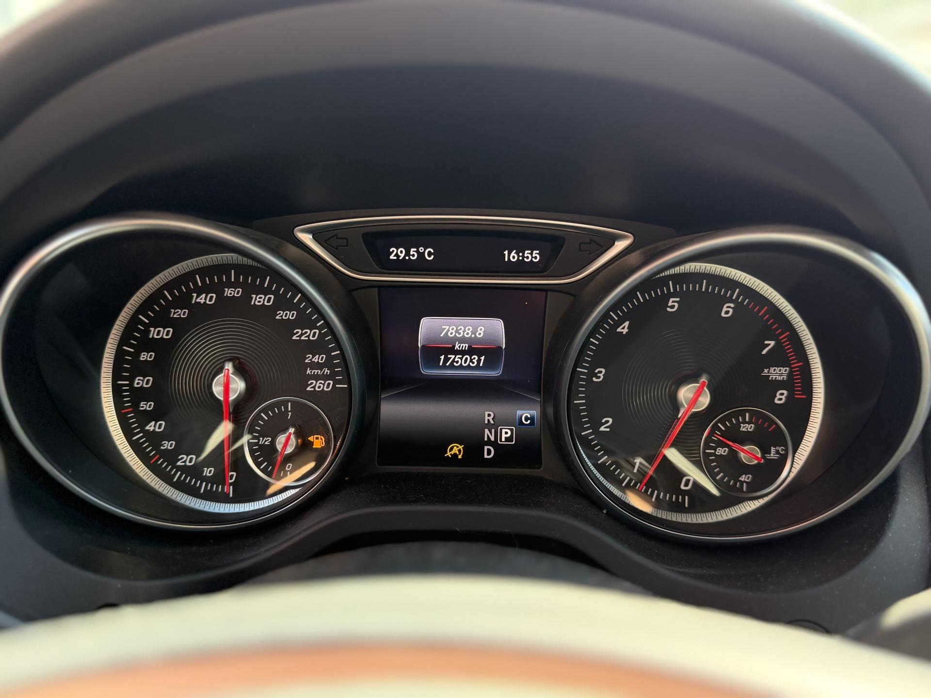 MERCEDES-BENZ CLA 2017