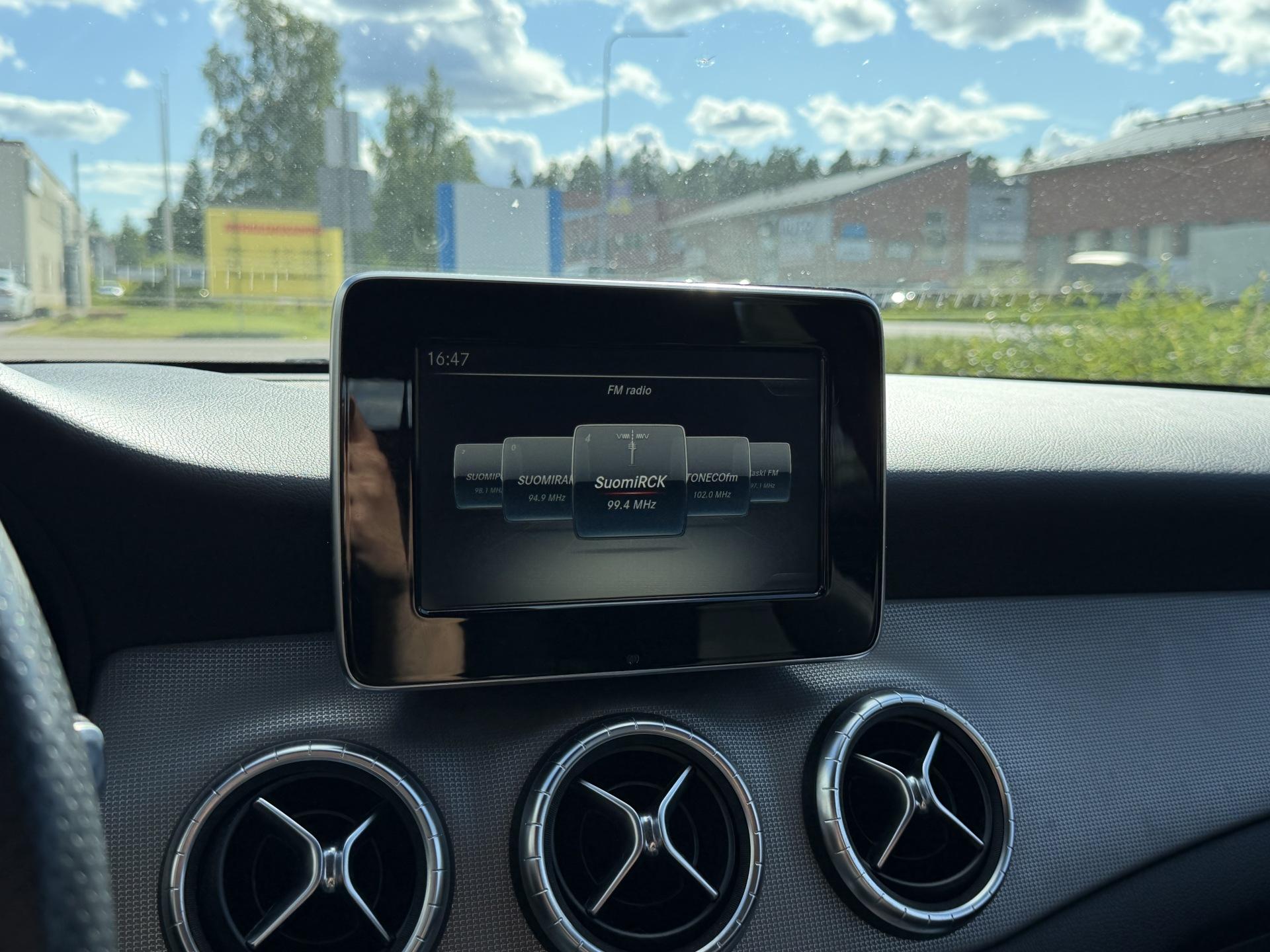 MERCEDES-BENZ CLA 2017