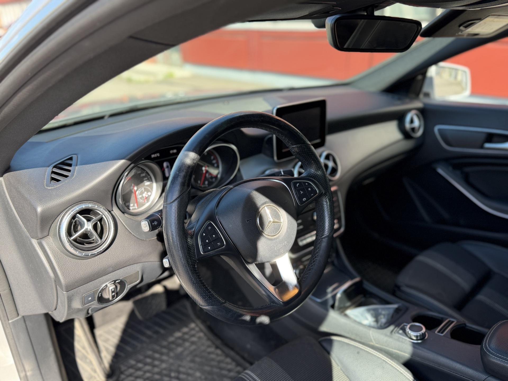 MERCEDES-BENZ CLA 2017