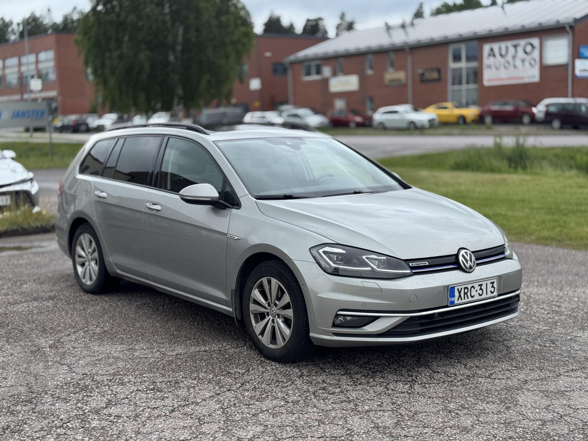 VOLKSWAGEN Golf 2018