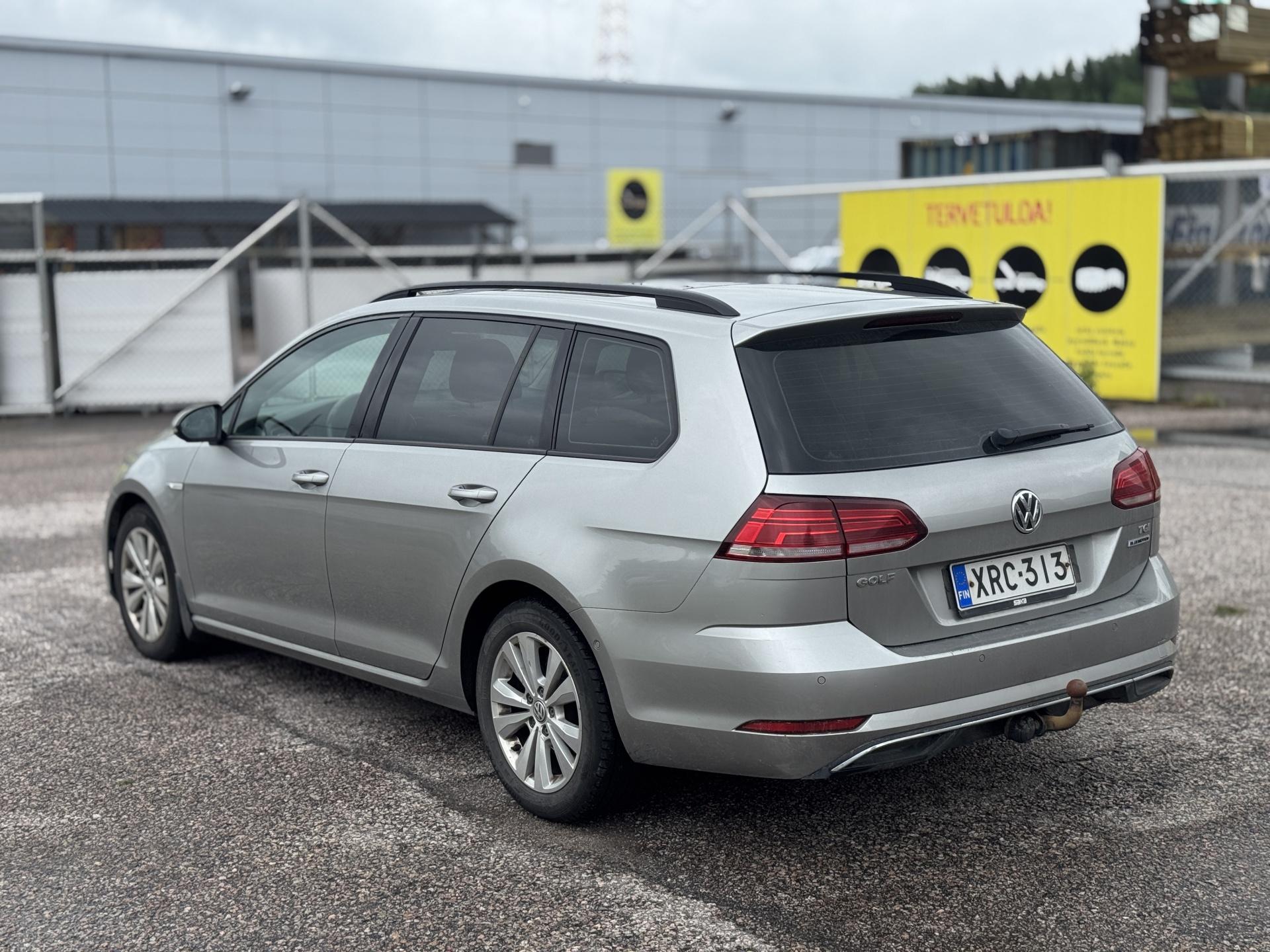 VOLKSWAGEN Golf 2018
