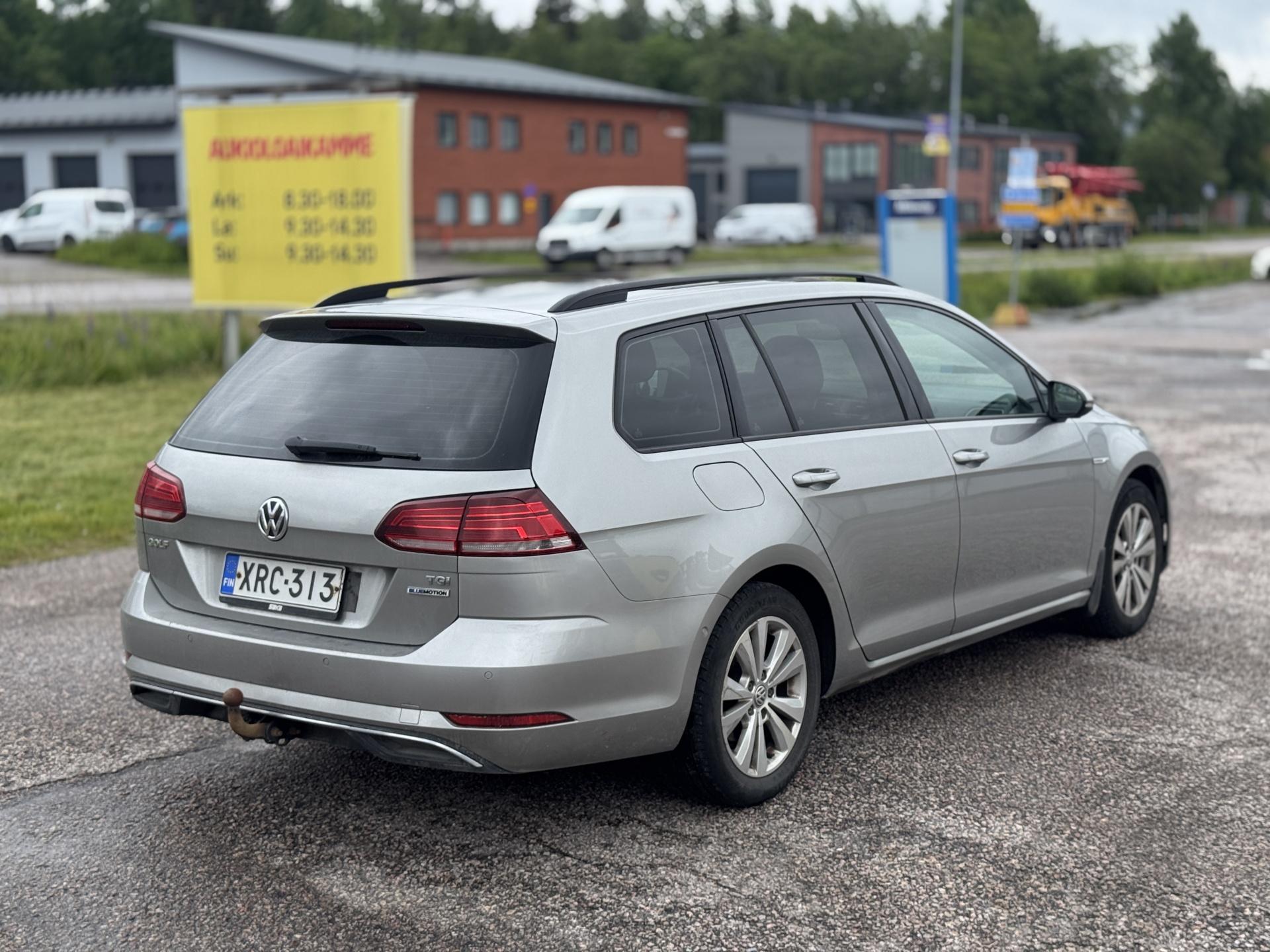 VOLKSWAGEN Golf 2018