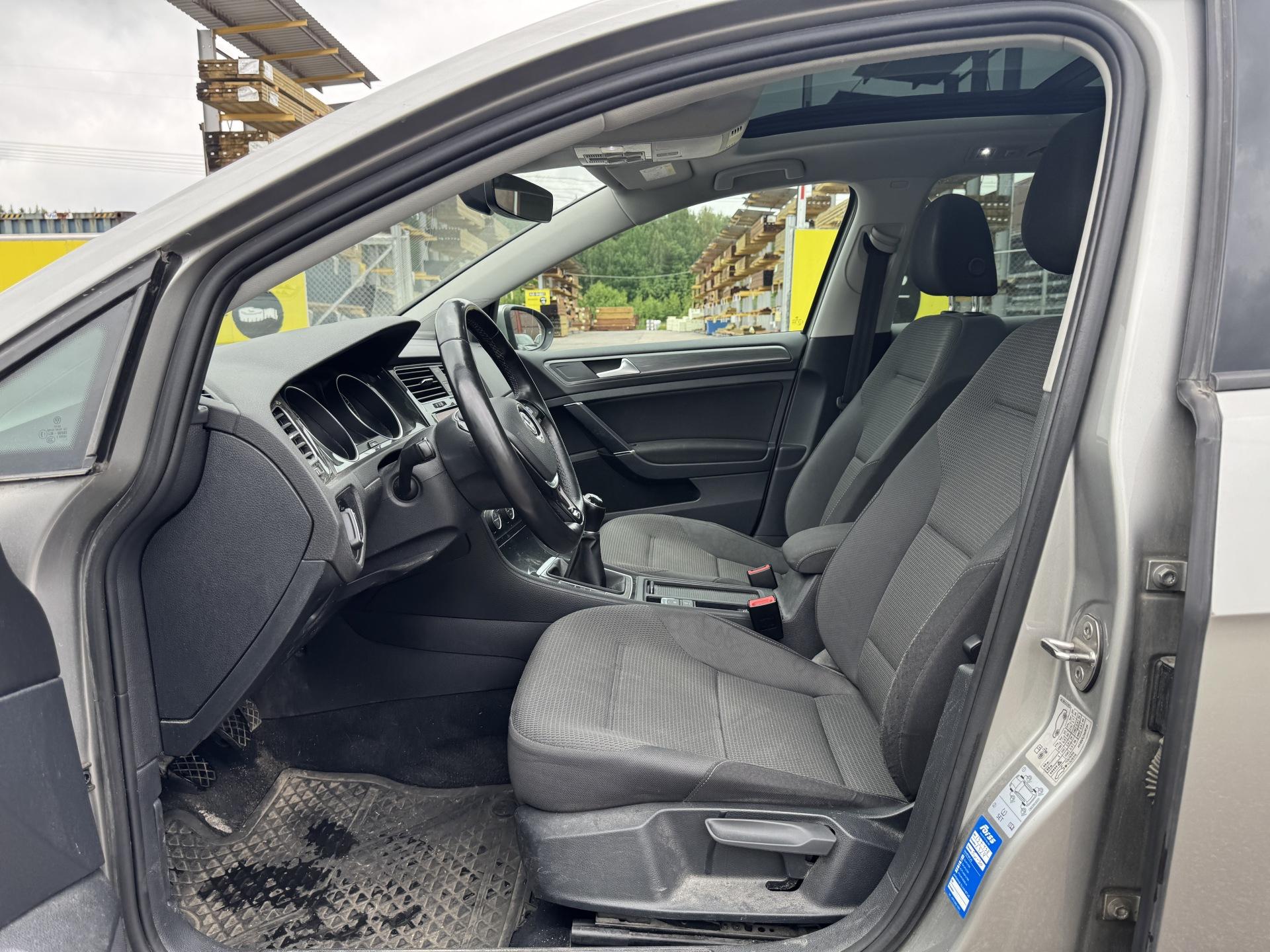 VOLKSWAGEN Golf 2018