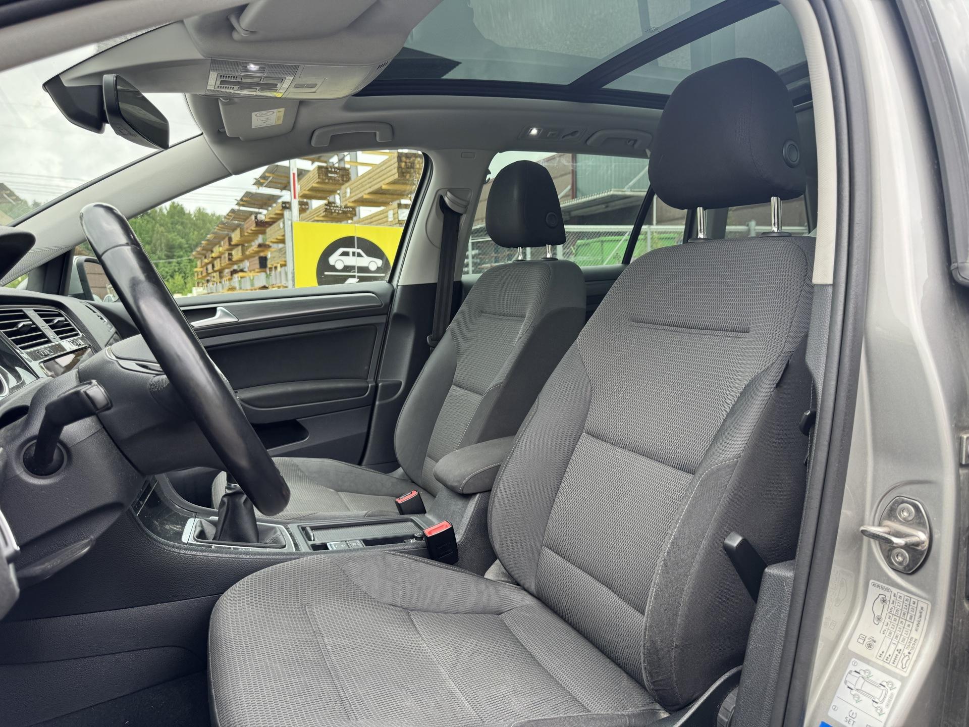 VOLKSWAGEN Golf 2018