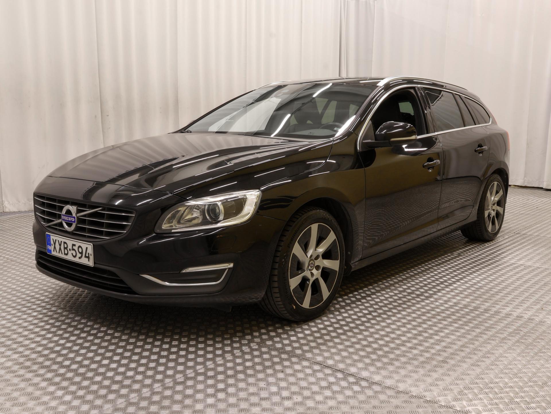 VOLVO V60 2015