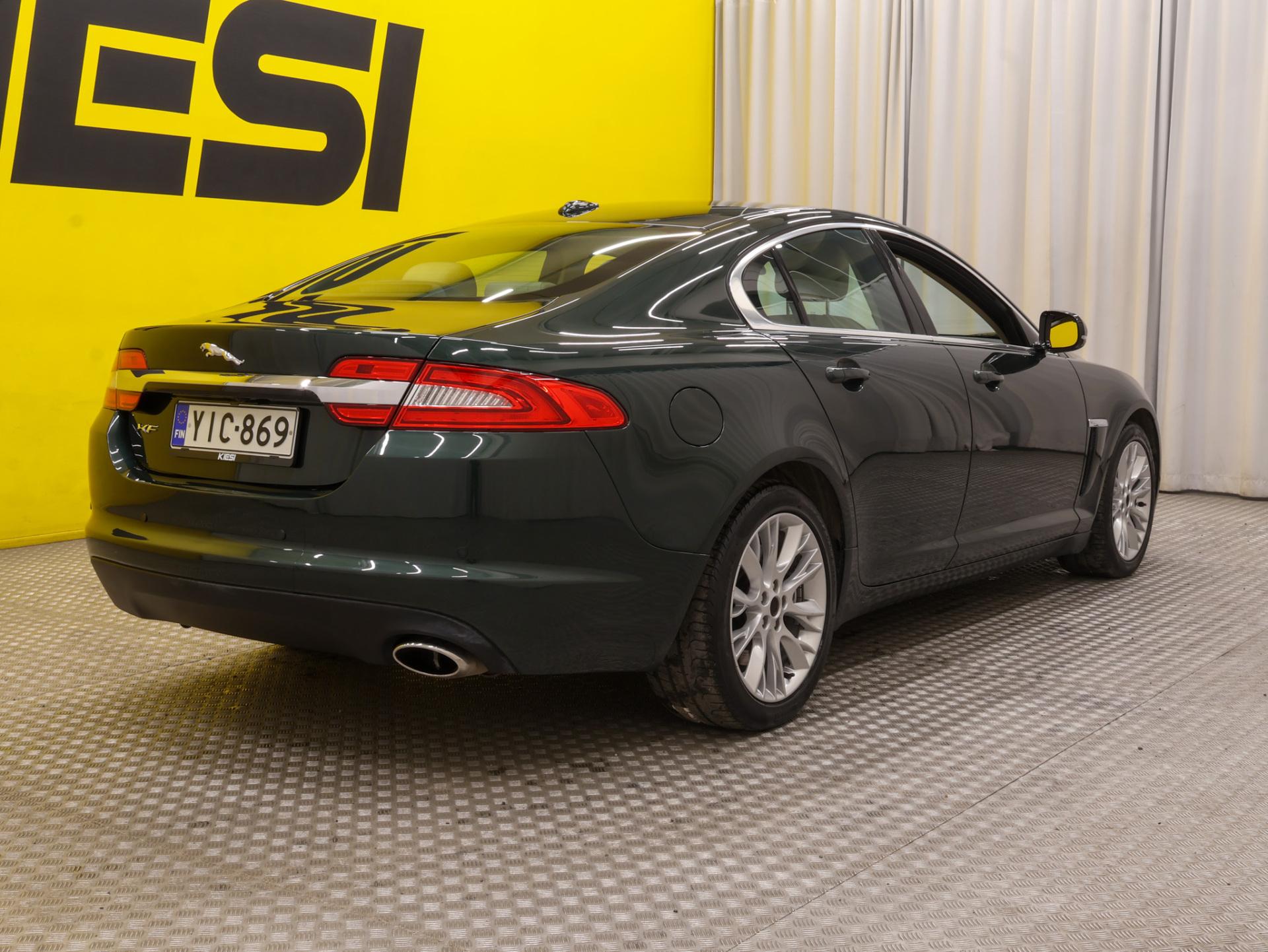 JAGUAR XF 2012