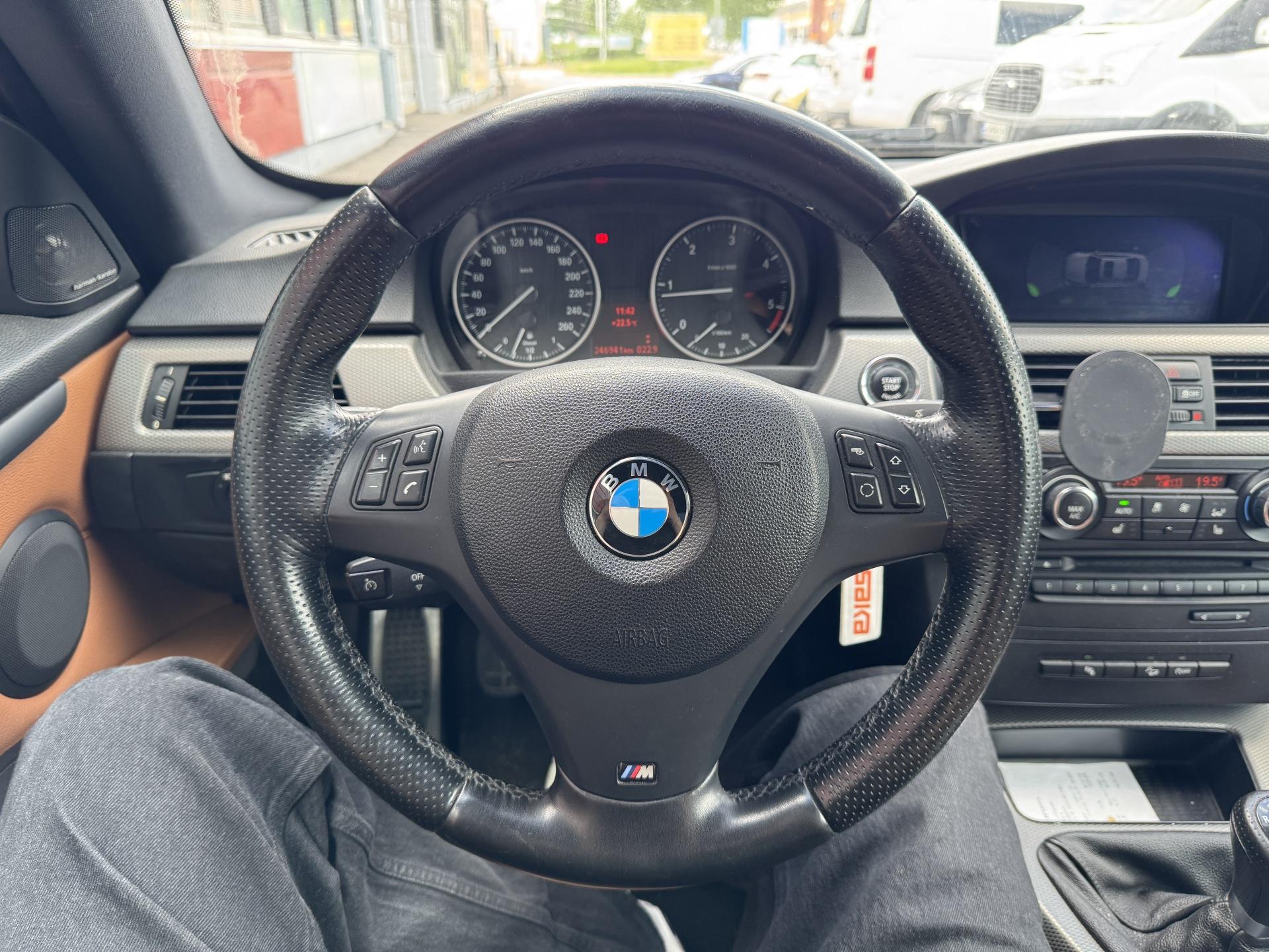 BMW 320 2012