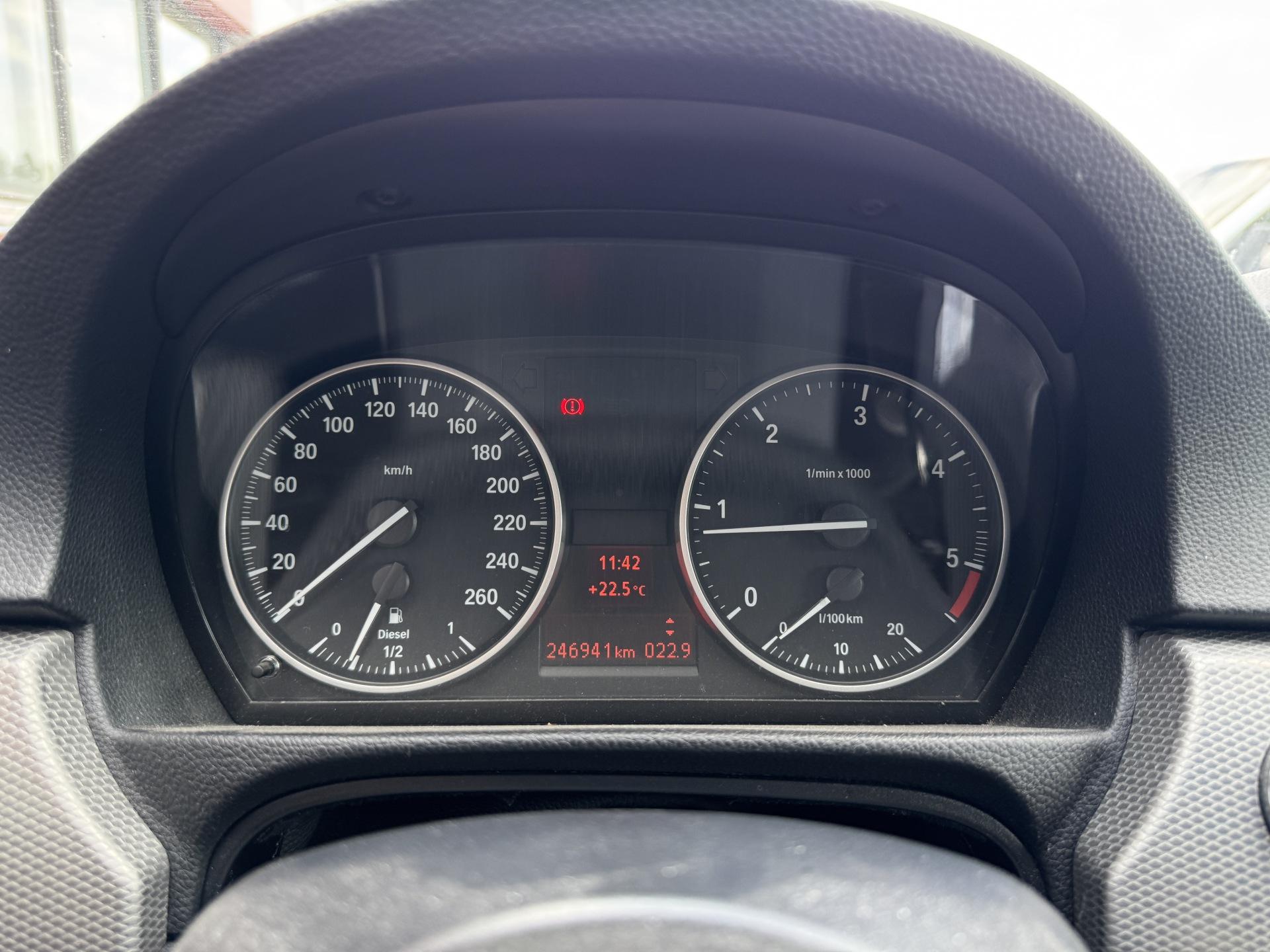 BMW 320 2012
