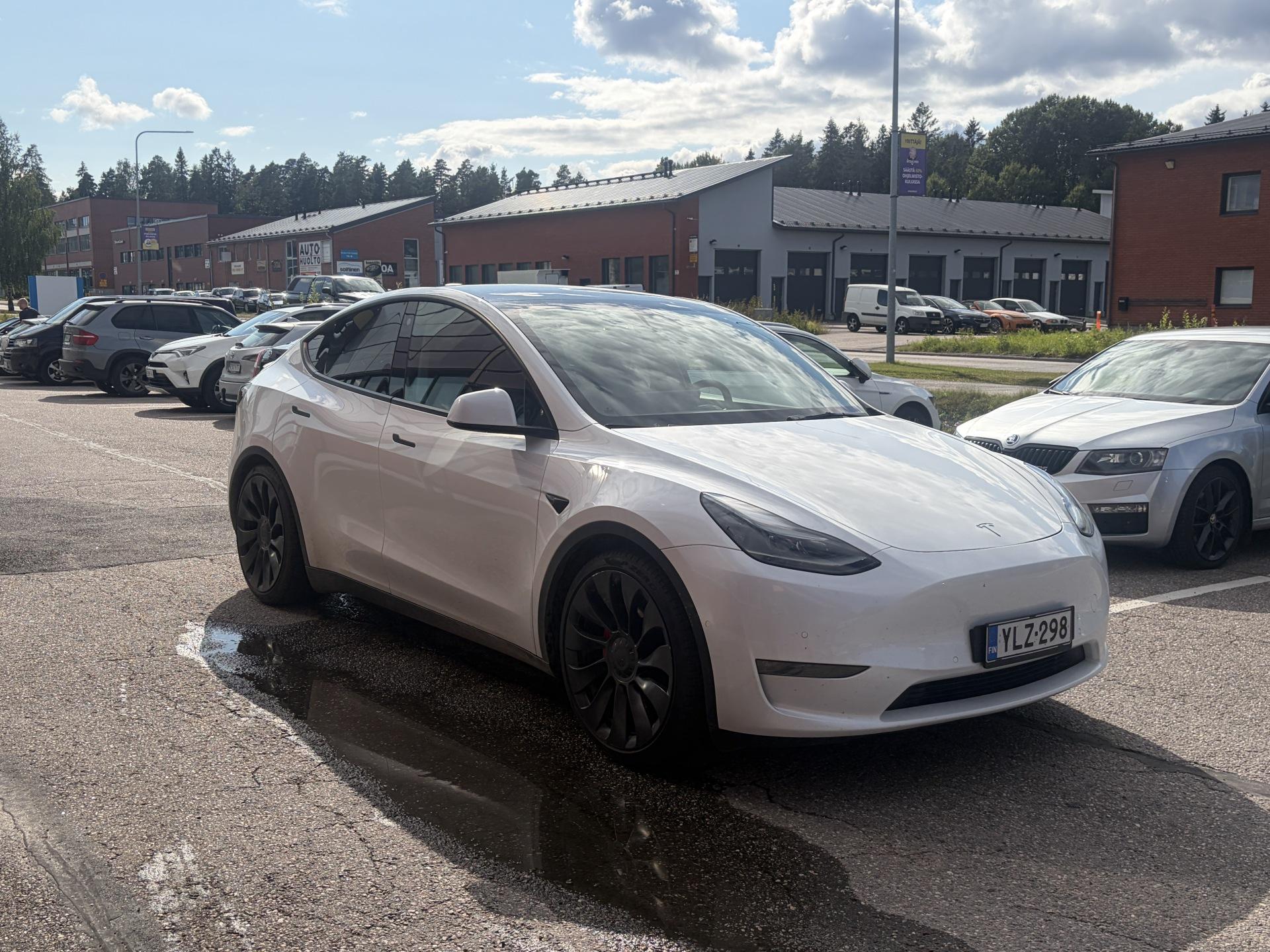TESLA Model Y 2022