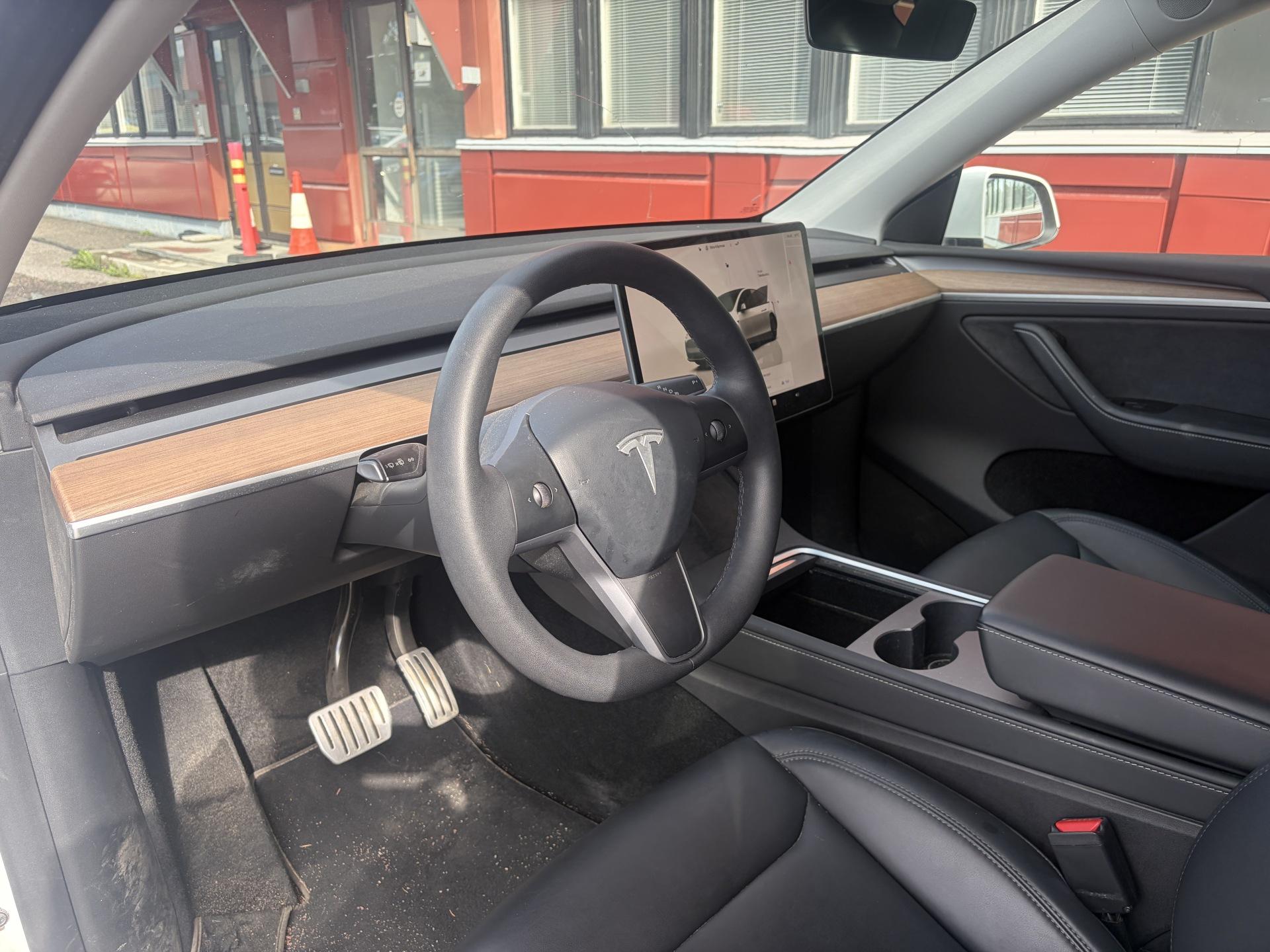 TESLA Model Y 2022