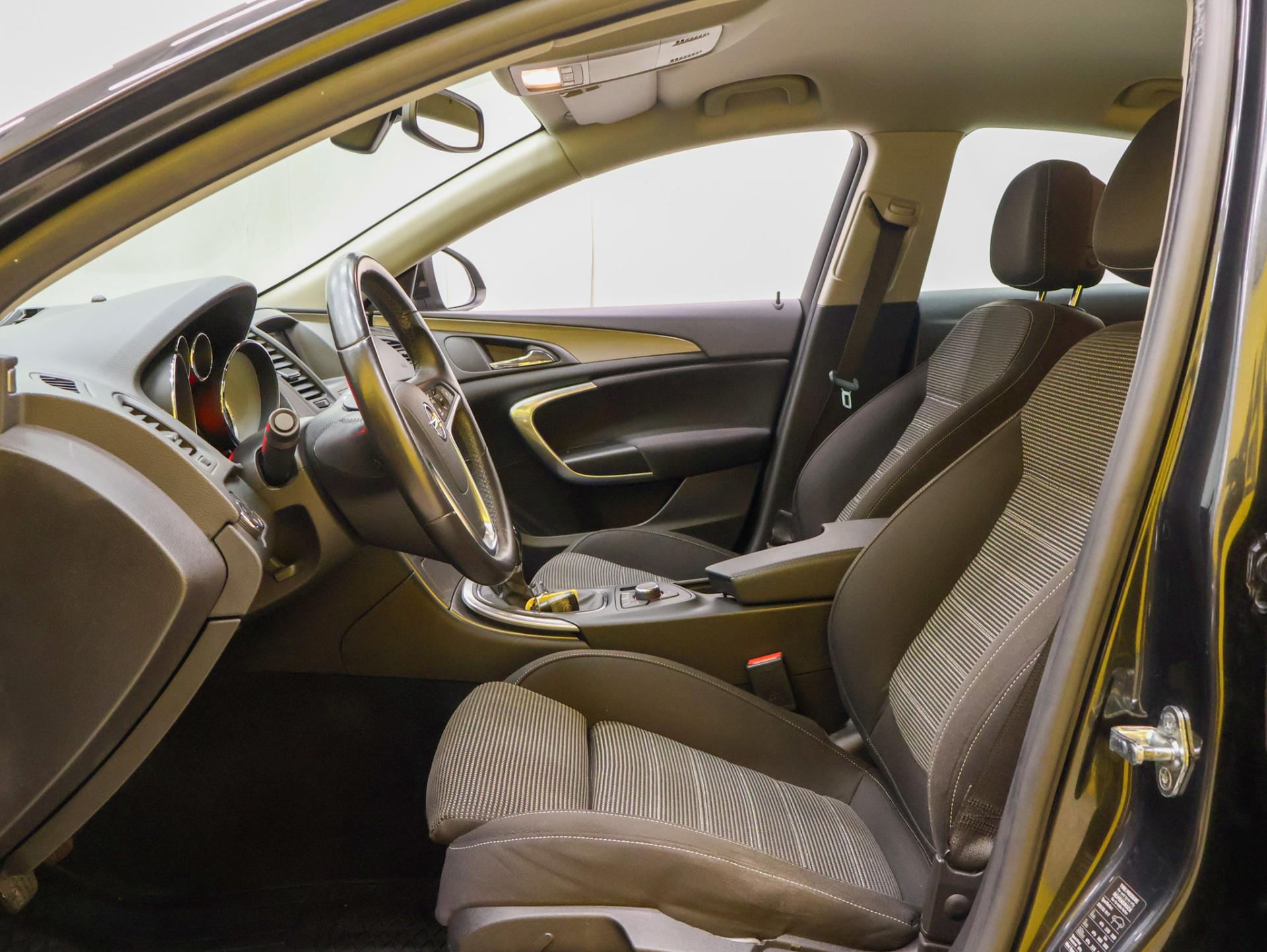 OPEL Insignia 2013