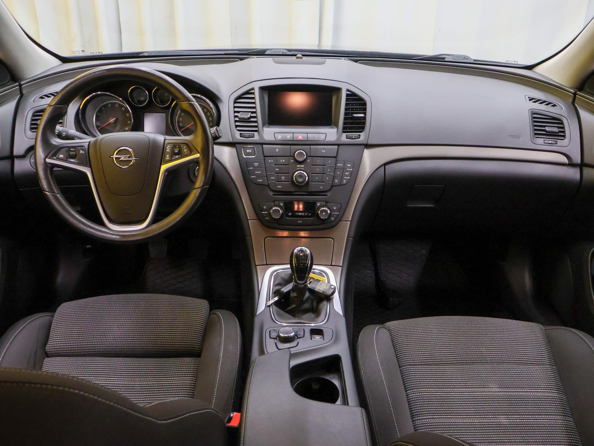 OPEL Insignia 2013