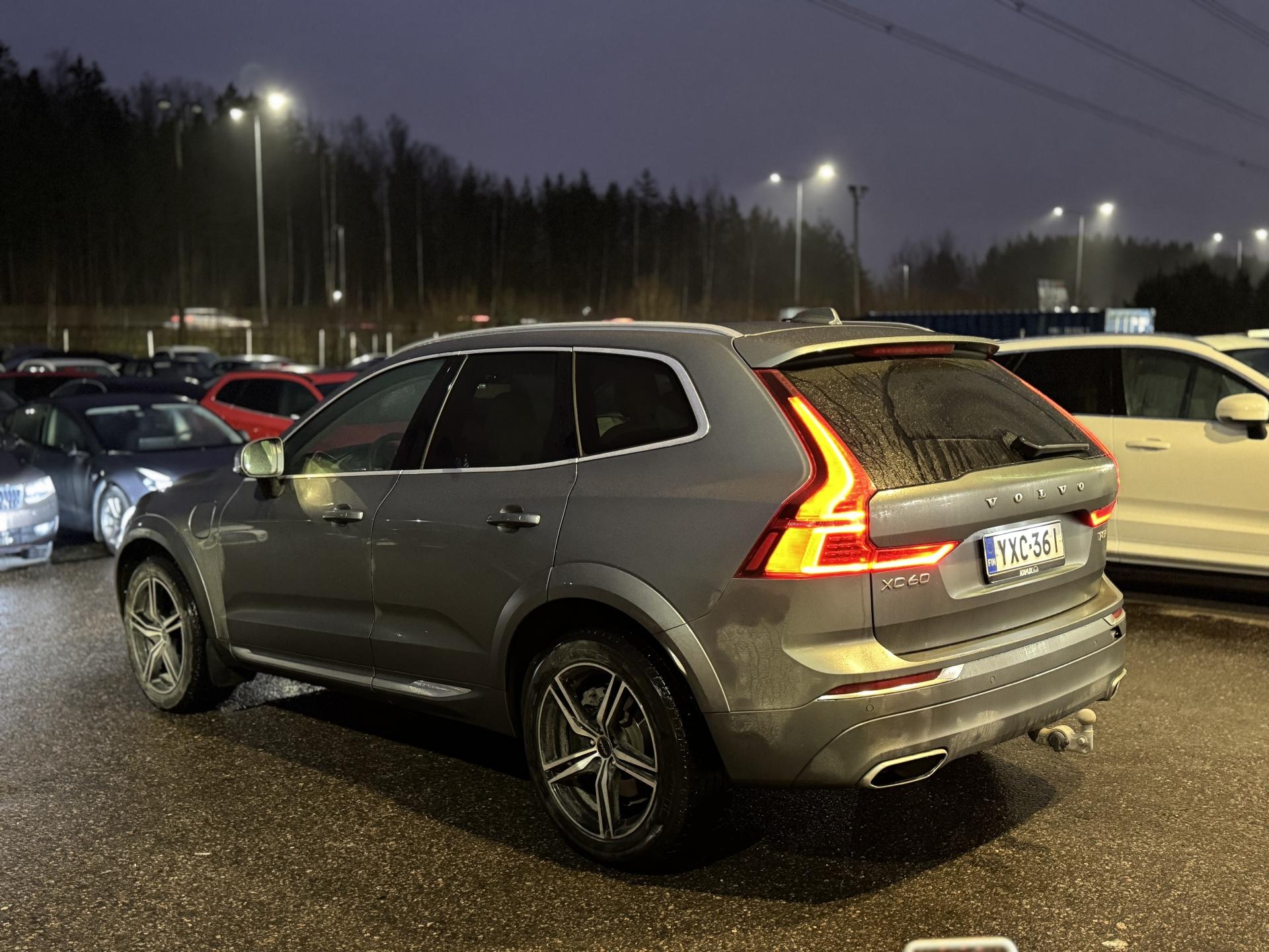 VOLVO XC60 2019