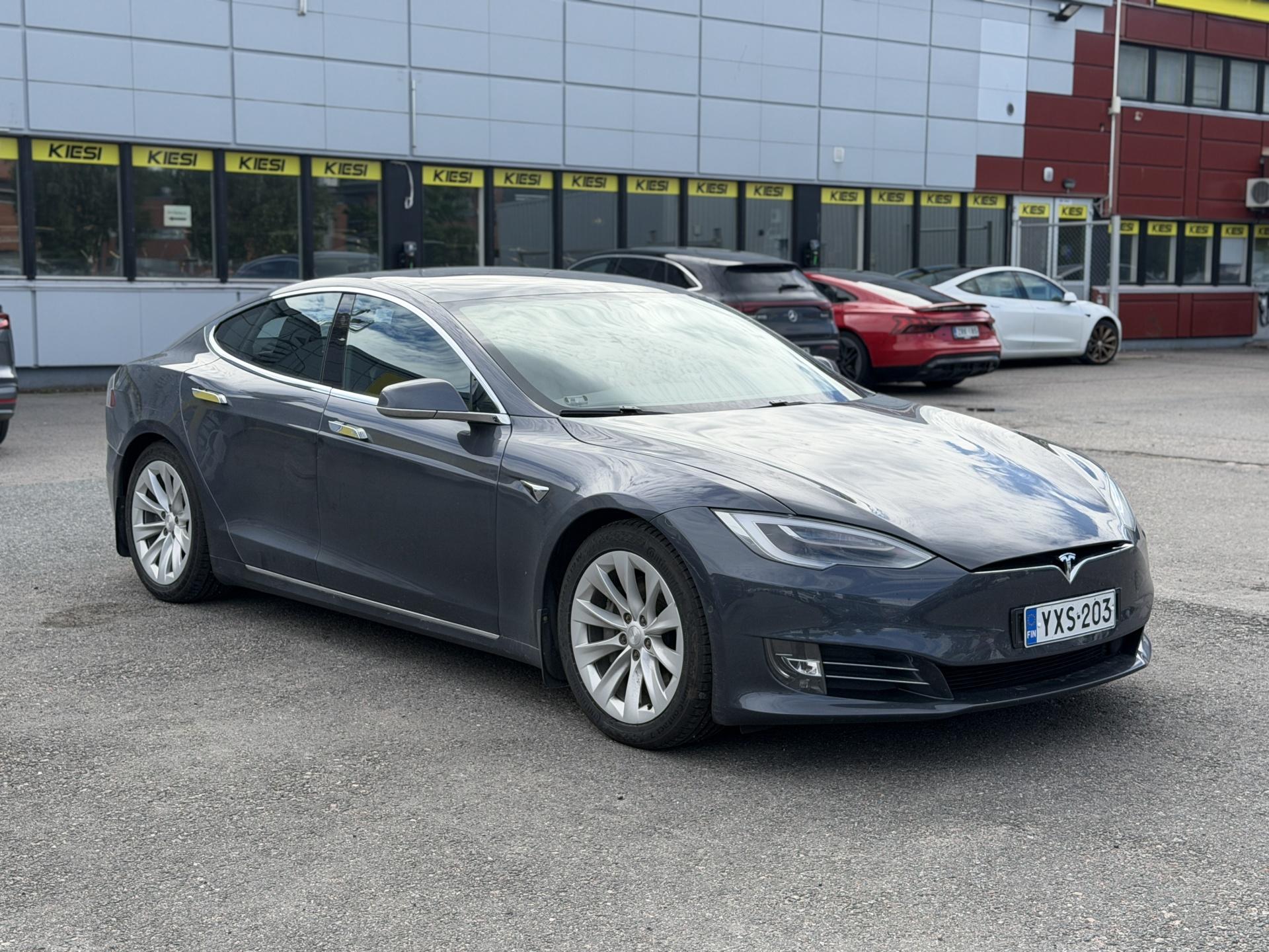 TESLA Model S 2019