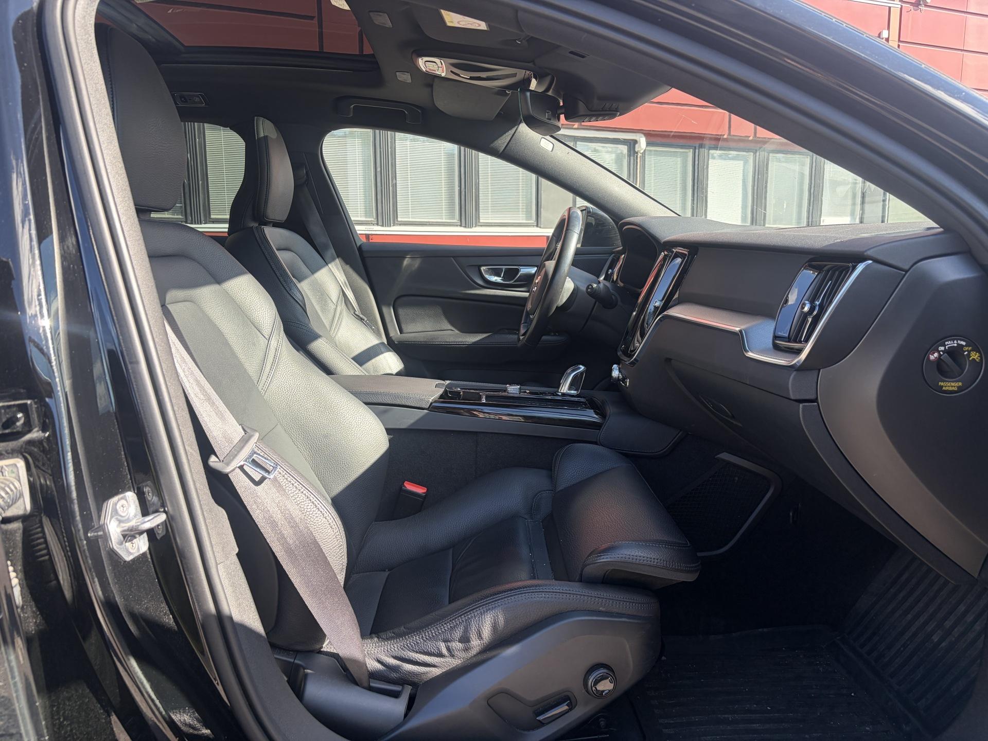 VOLVO V60 2019