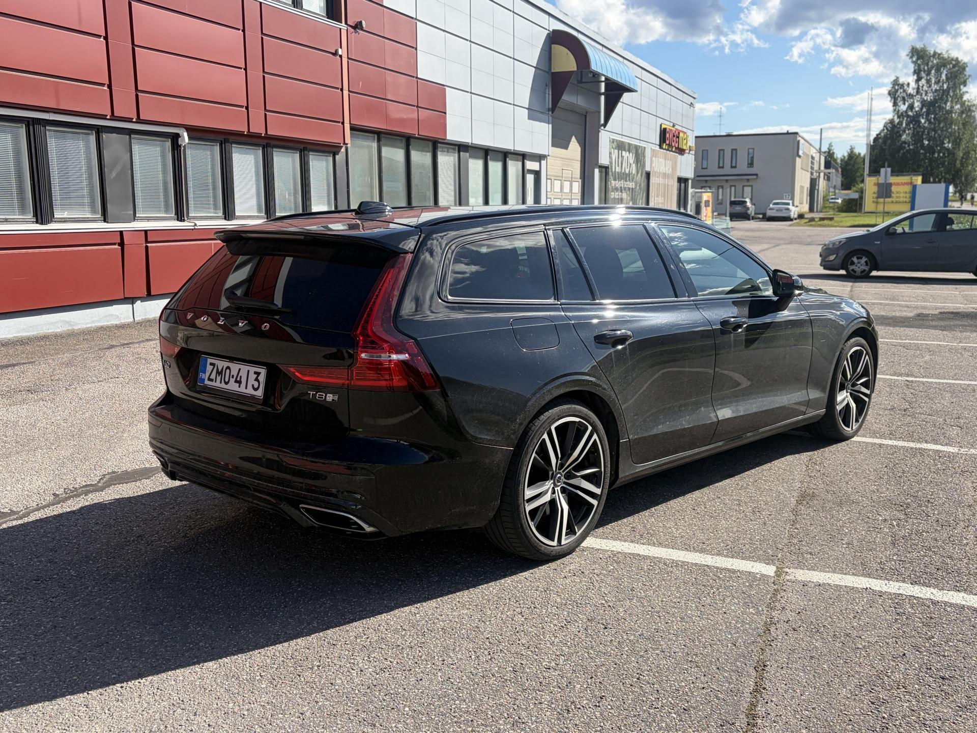 VOLVO V60 2019