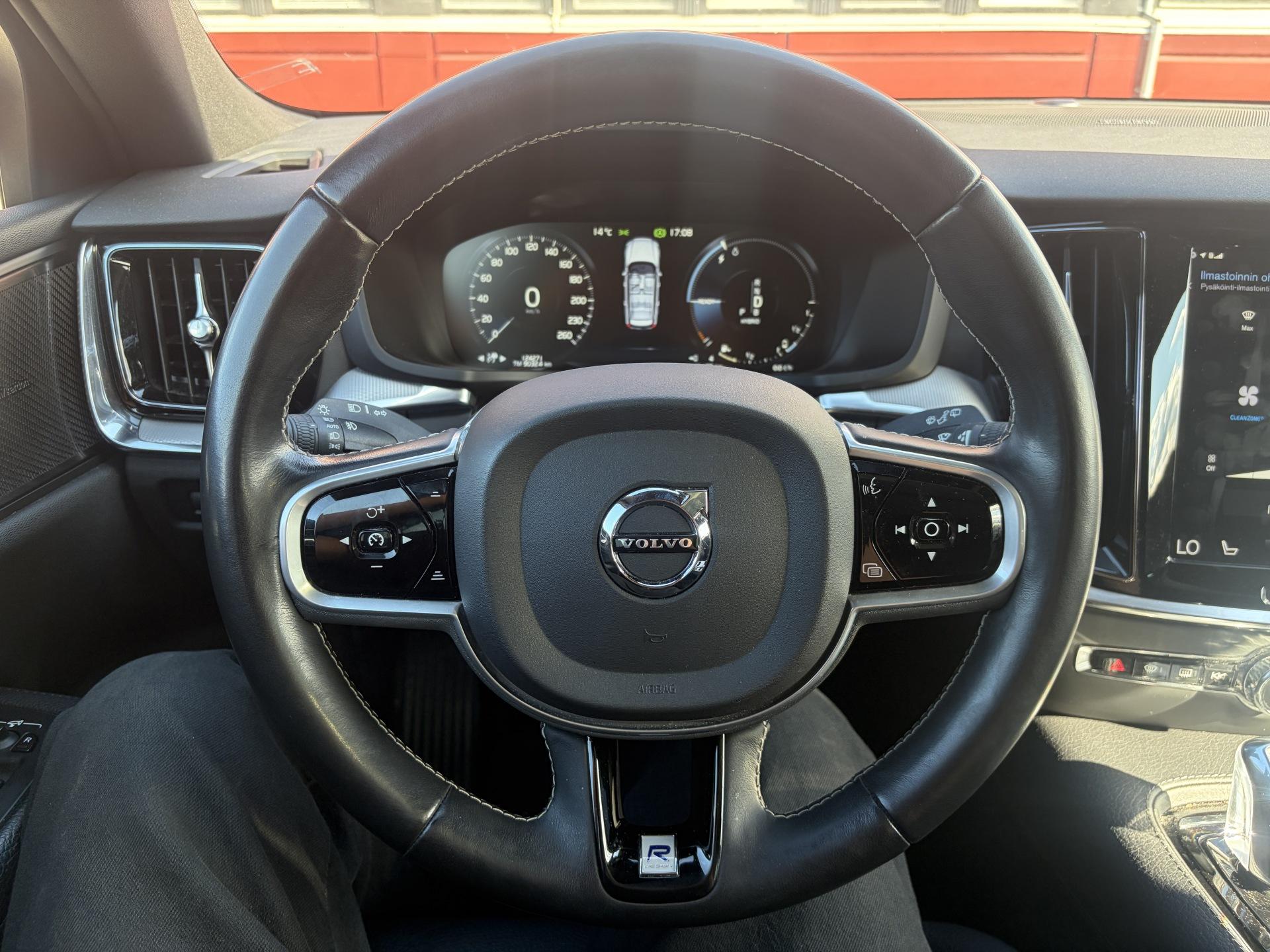 VOLVO V60 2019