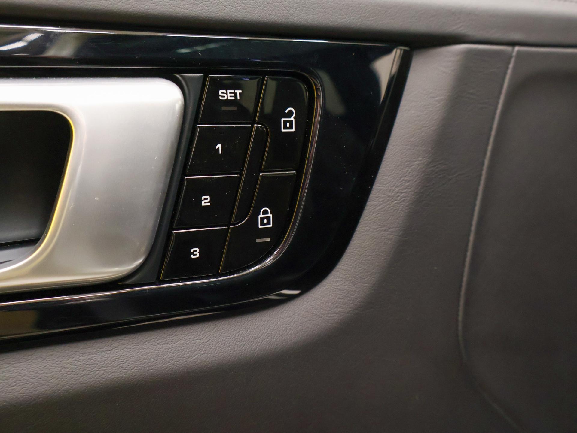 PORSCHE Cayenne 2019