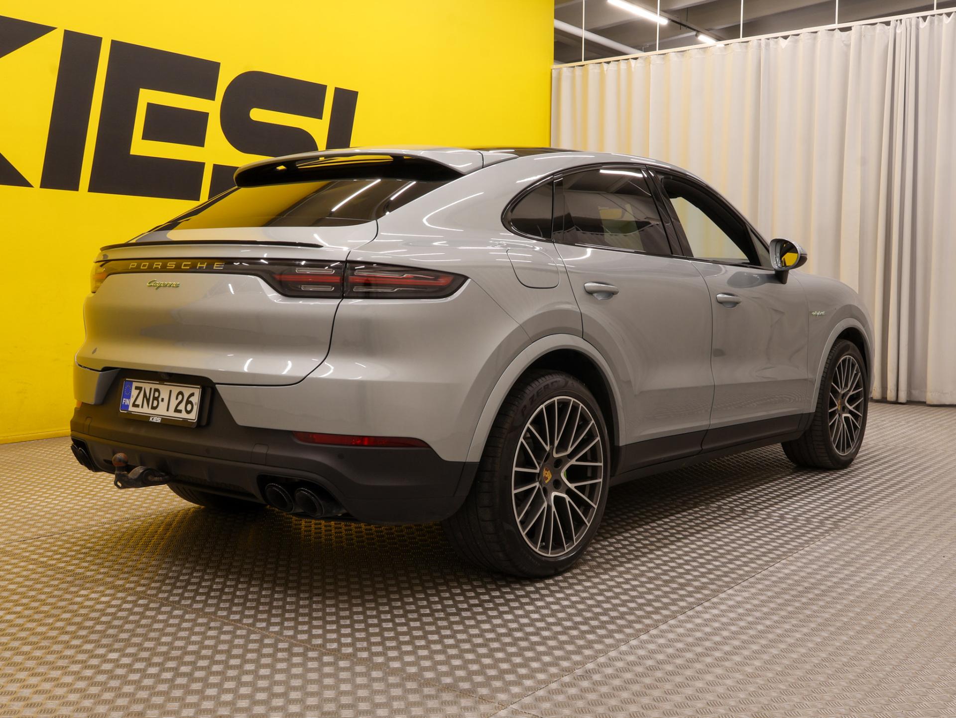 PORSCHE Cayenne 2019