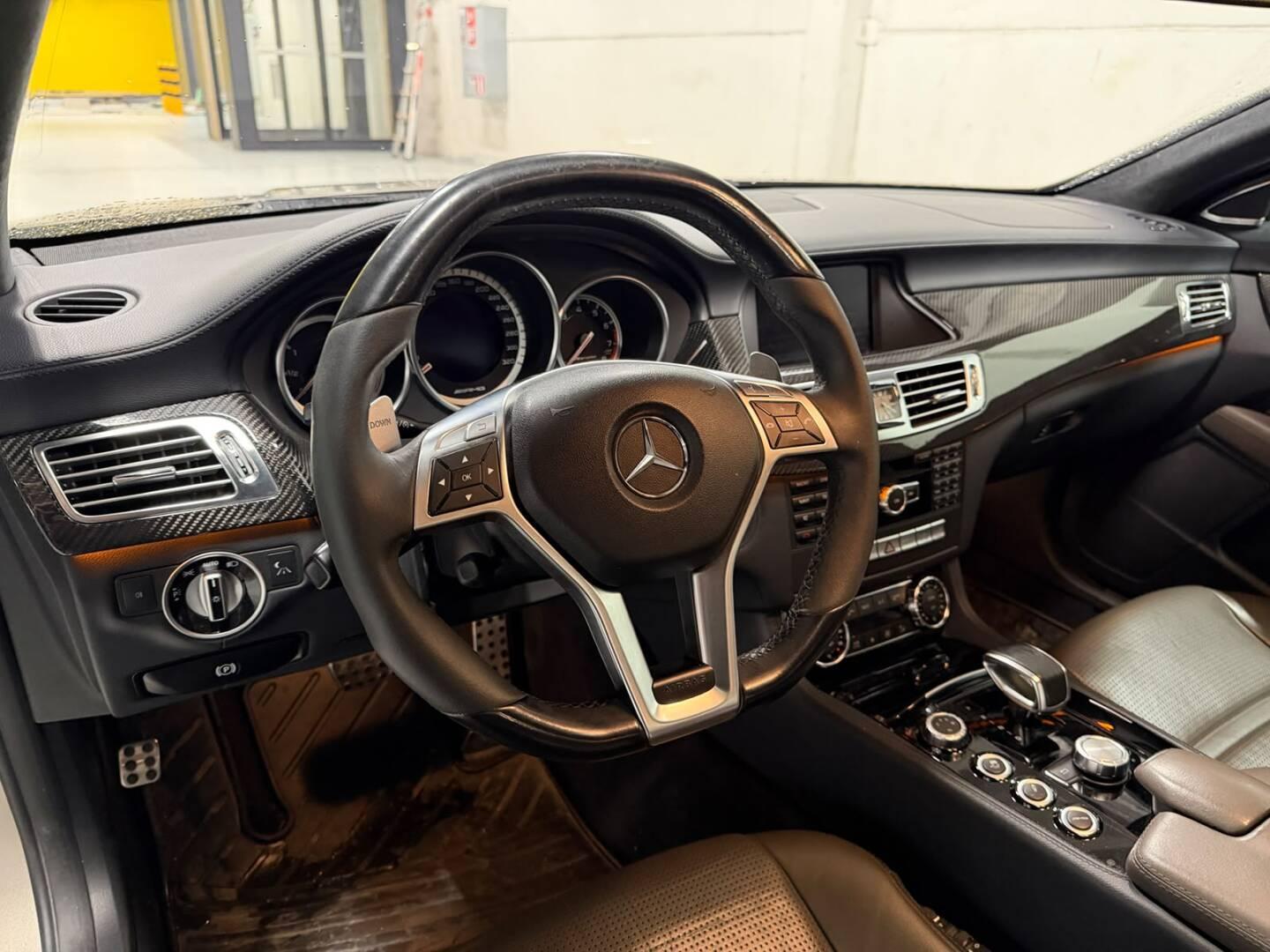 MERCEDES-BENZ CLS 63 AMG 2012
