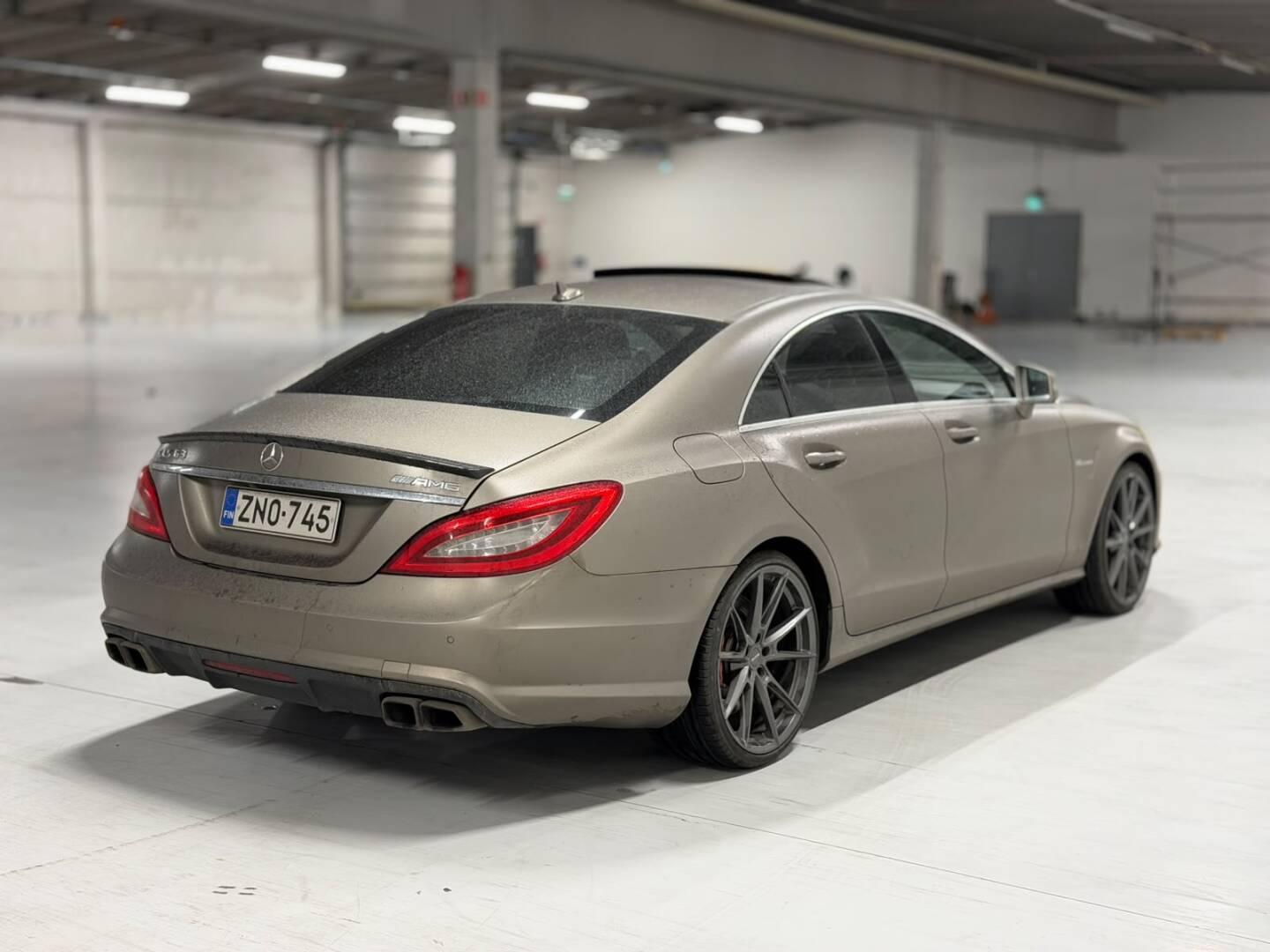 MERCEDES-BENZ CLS 63 AMG 2012