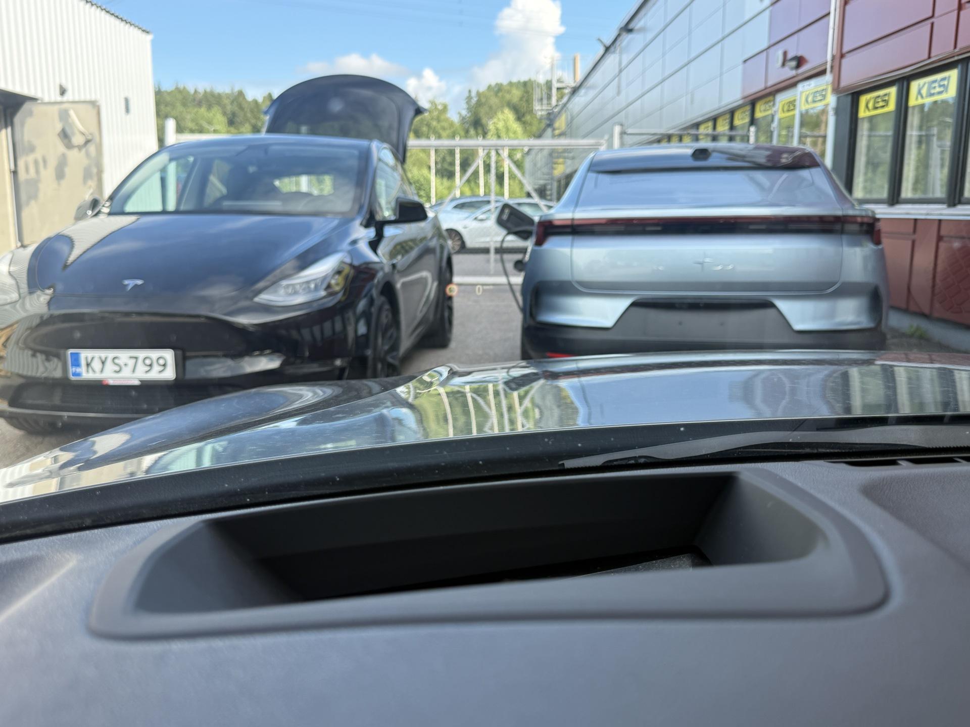 BMW 330 2019