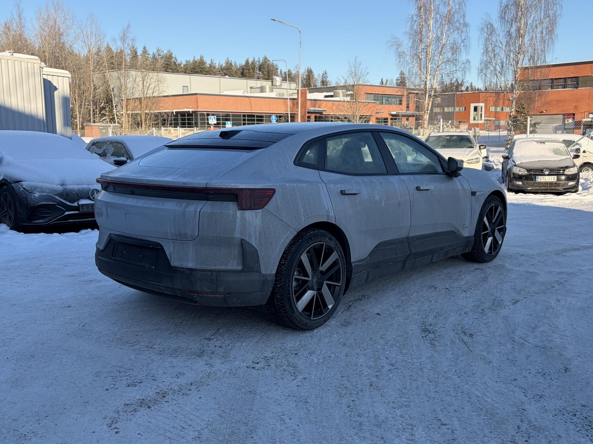 POLESTAR 4 2025