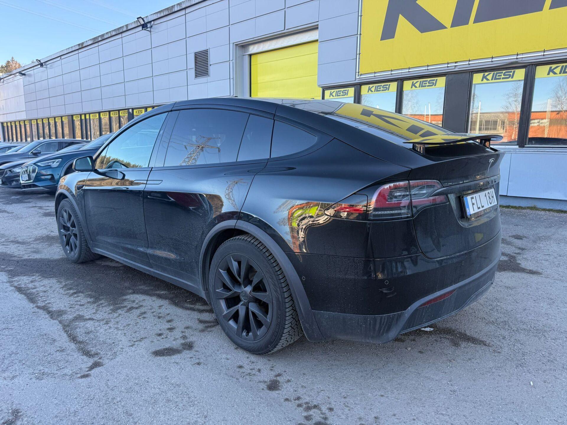 TESLA Model X 2023