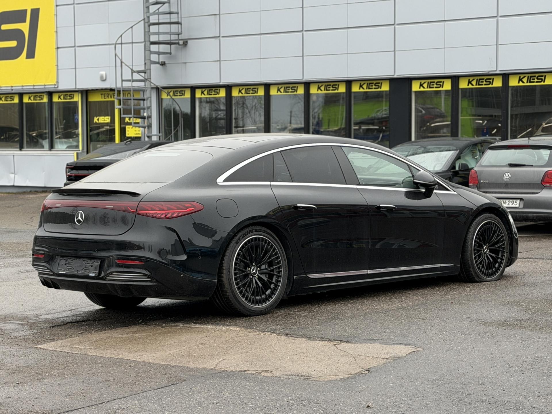 MERCEDES-BENZ EQS 2022