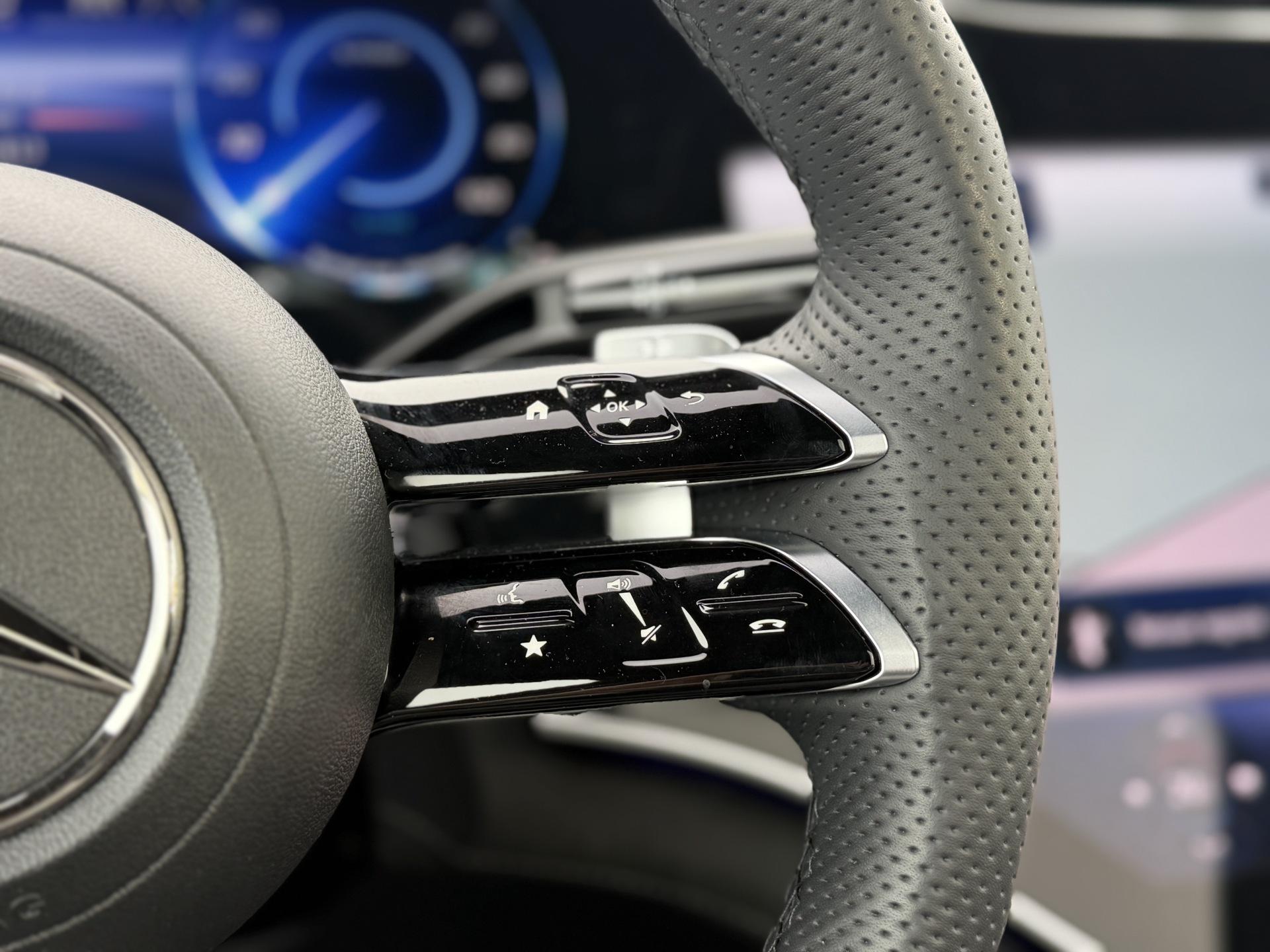 MERCEDES-BENZ EQE SUV 2025