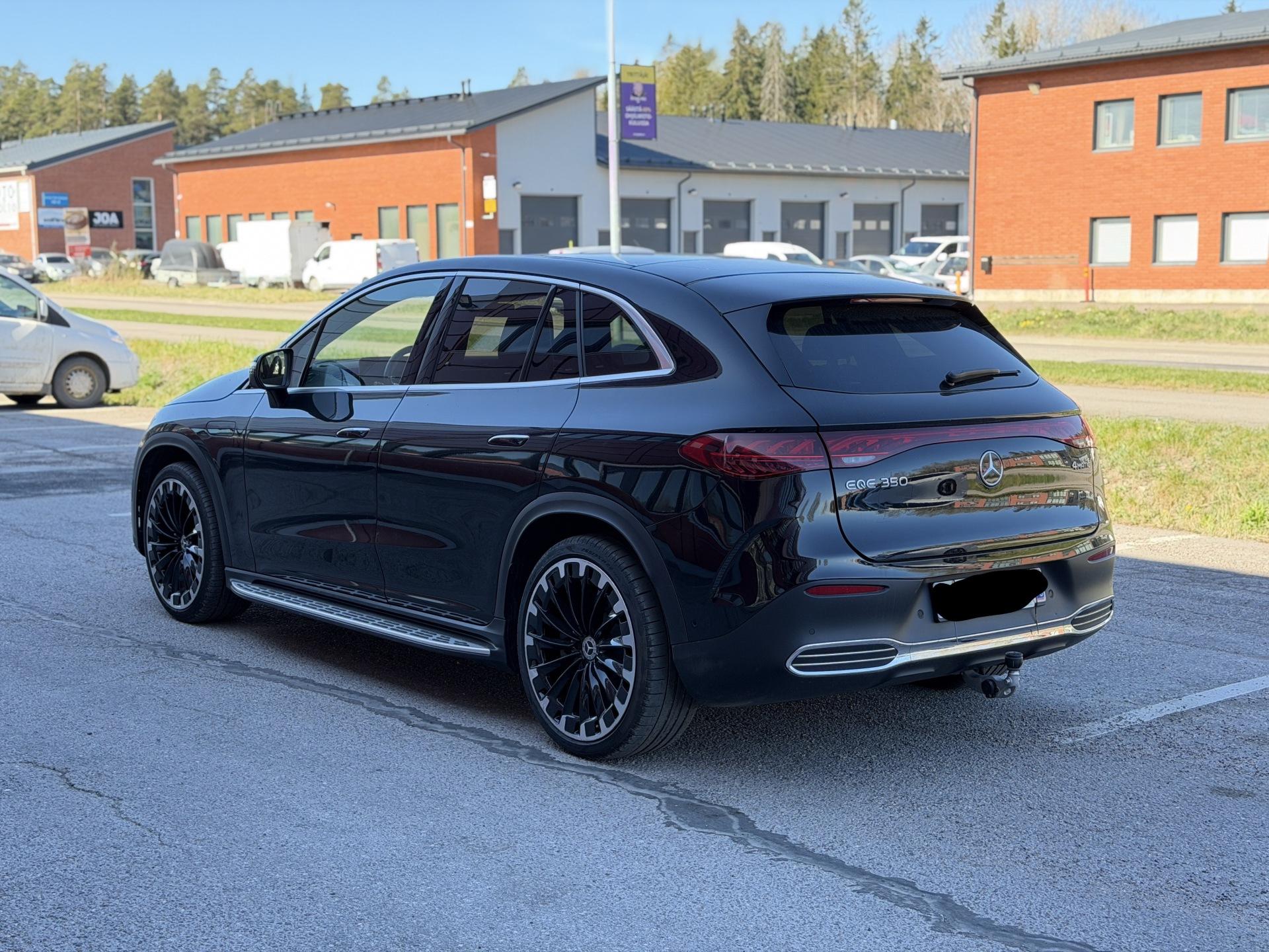 MERCEDES-BENZ EQE SUV 2023