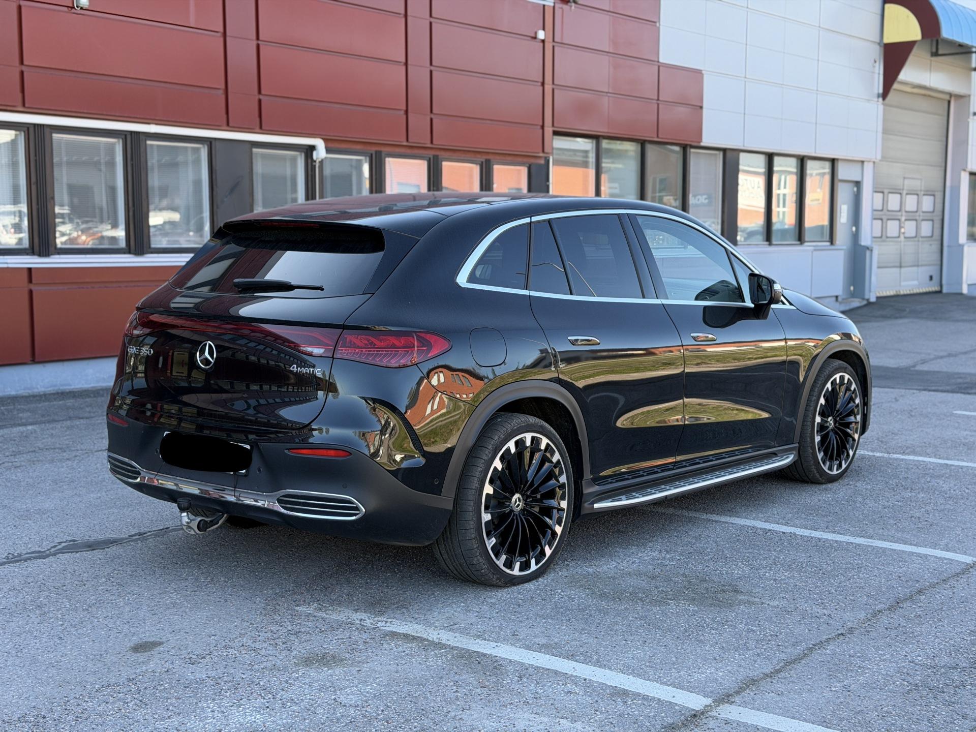 MERCEDES-BENZ EQE SUV 2023