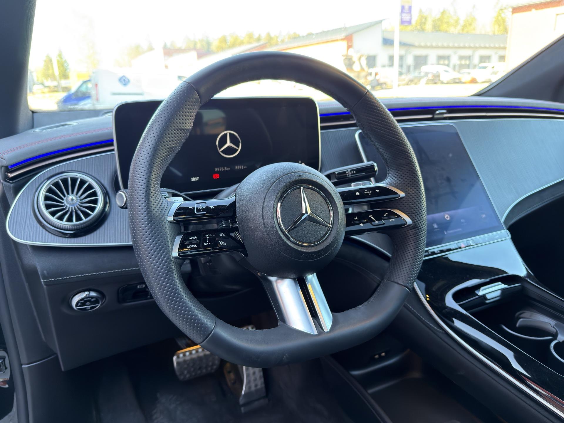 MERCEDES-BENZ EQE SUV 2023