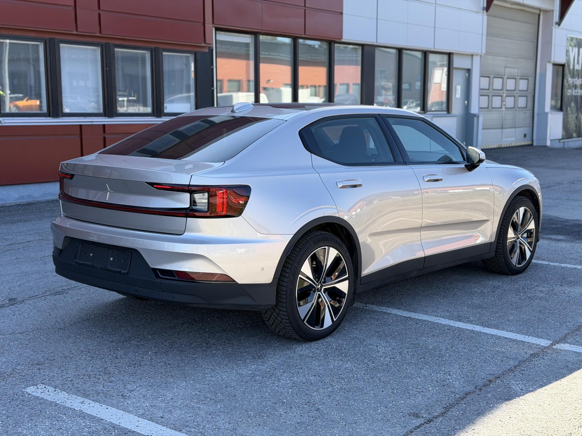 POLESTAR 2 2024